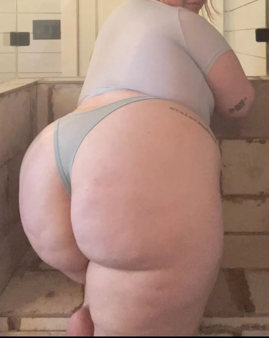 Do you like a chubby girl with a big ass? Then you’ll love me 💕