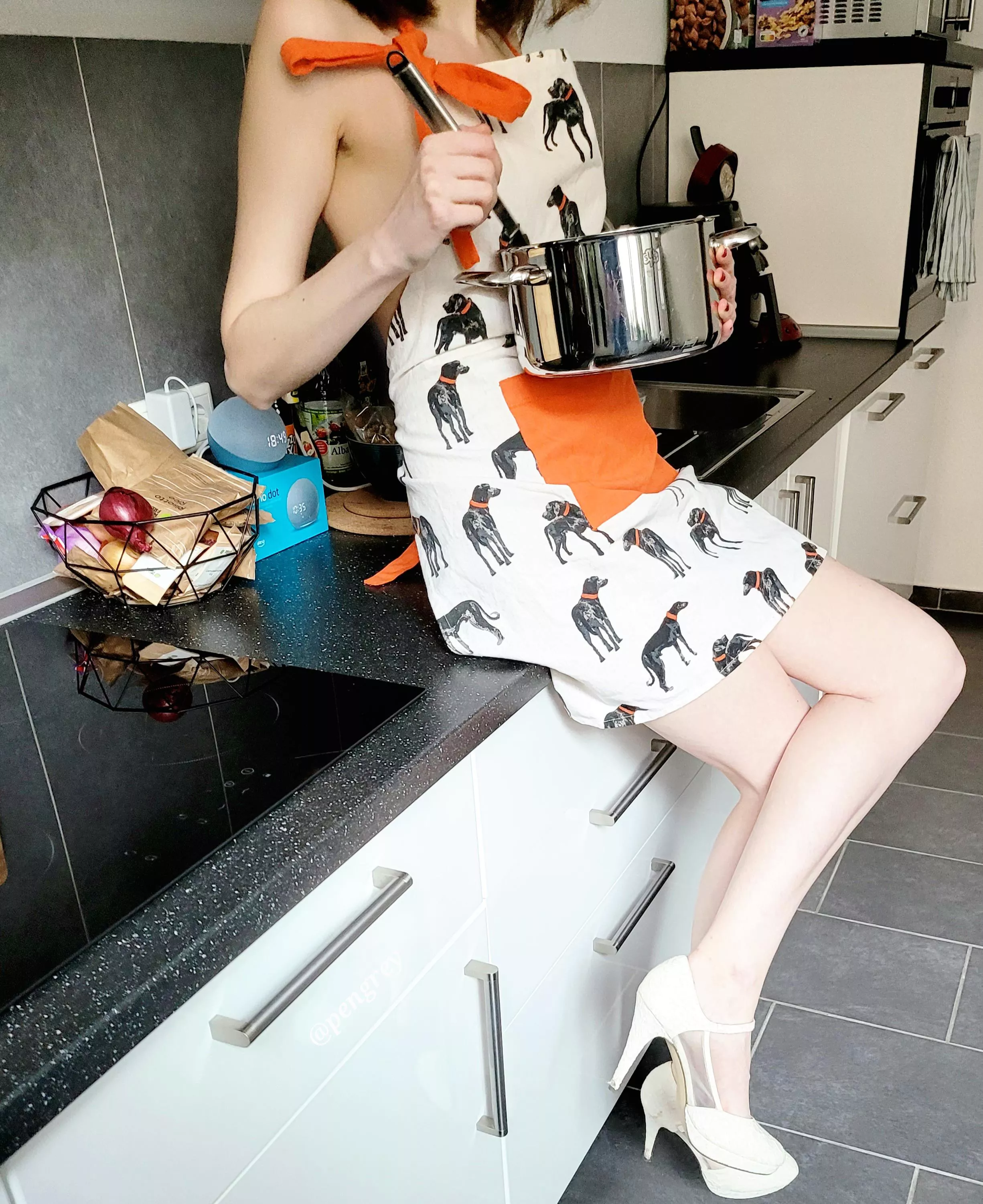 Do you like my favourite cooking attire as much as I do ❔👠🍳👩‍🍳🤍 [F/25/OC]