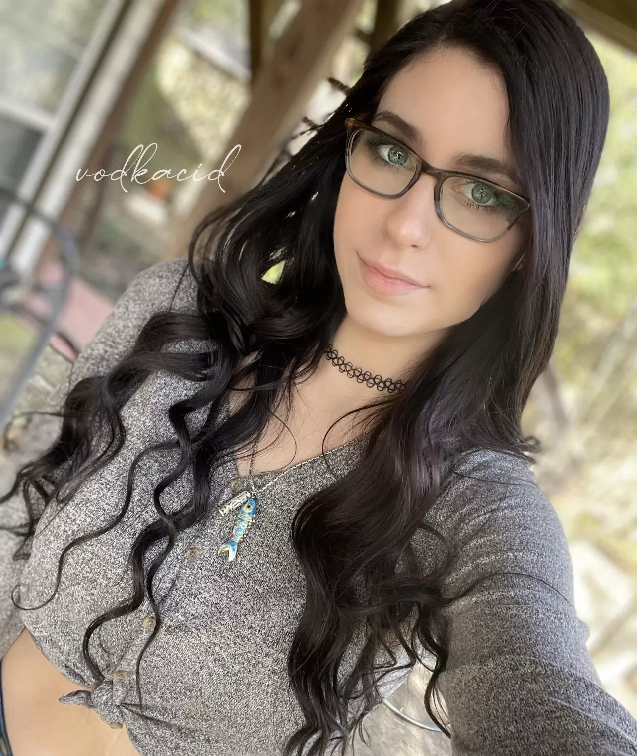 Do you like my frames? Getting a new ones soon. 🥺🖤