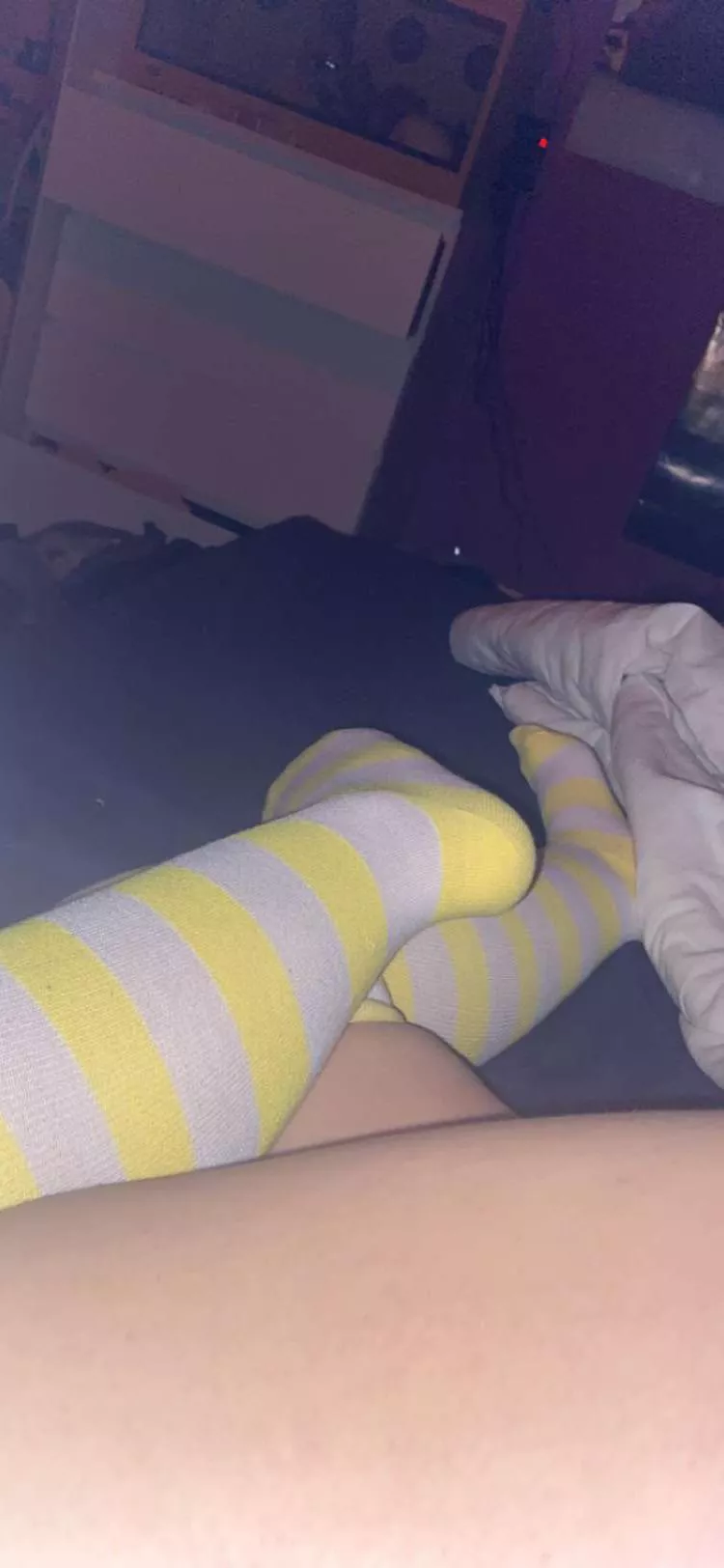 Do you like my stripy socks? | 18 F