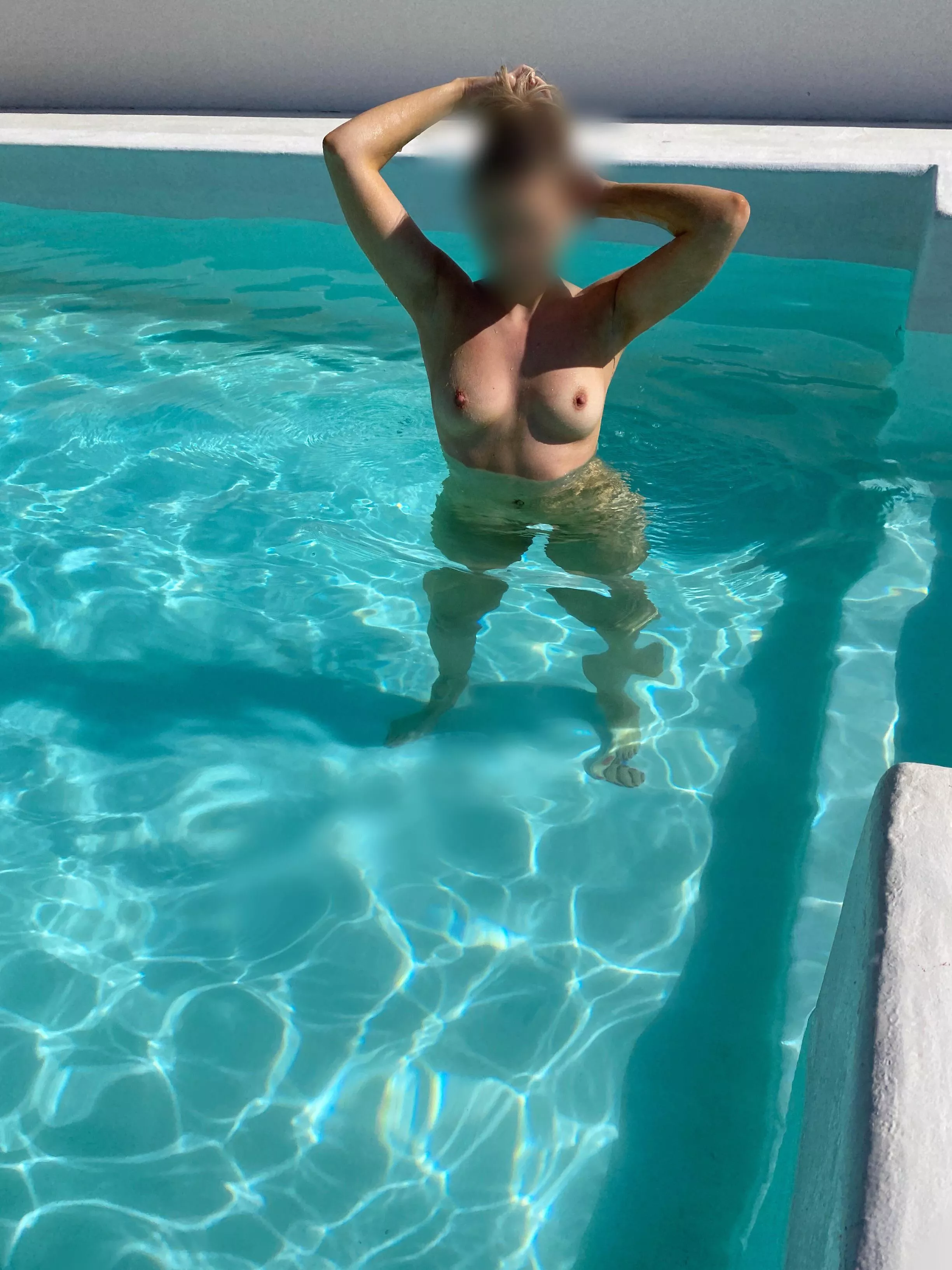 Do you like skinny dipping as well? (F)