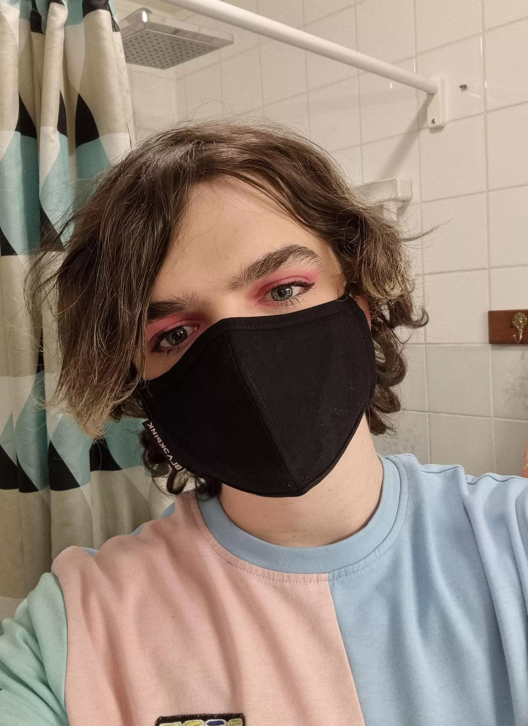 do you like the pink makeup?