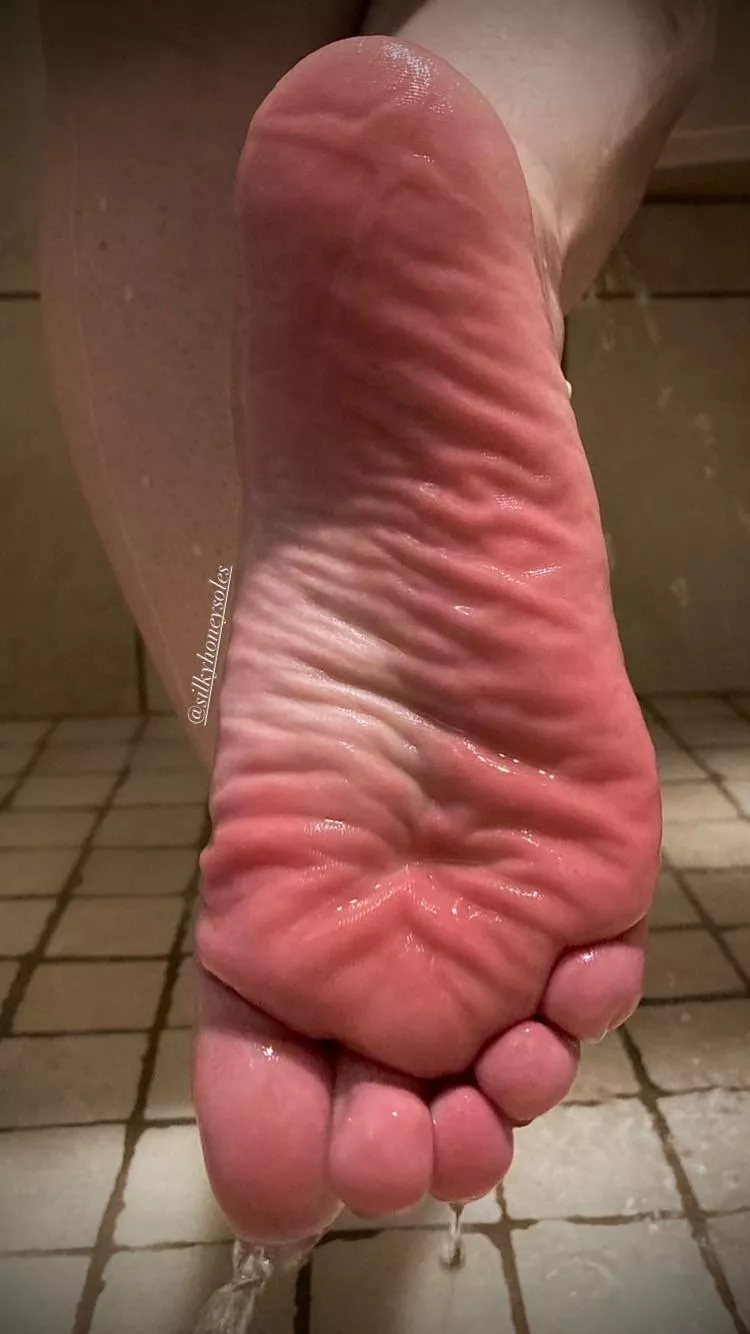 Do you like them wet and smooth or wet and scrunched?