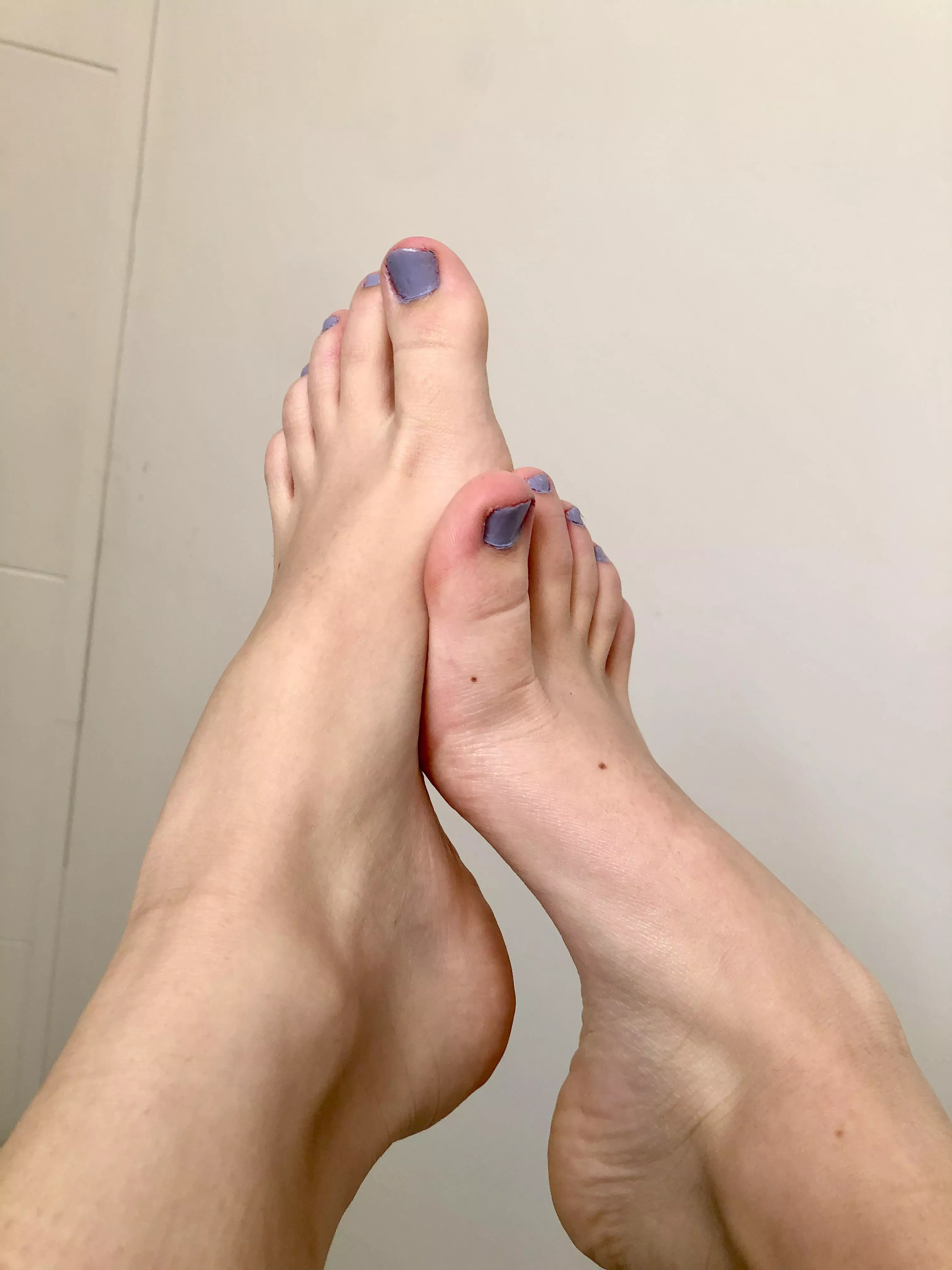 Do you think my feet would work well with some high-heels? (New color on the nails, tell me what you think!)