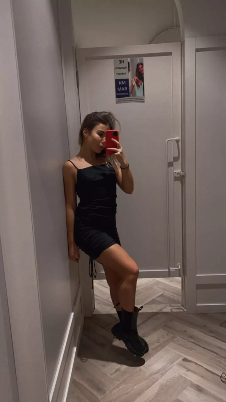 Do you think the black dress suits me?