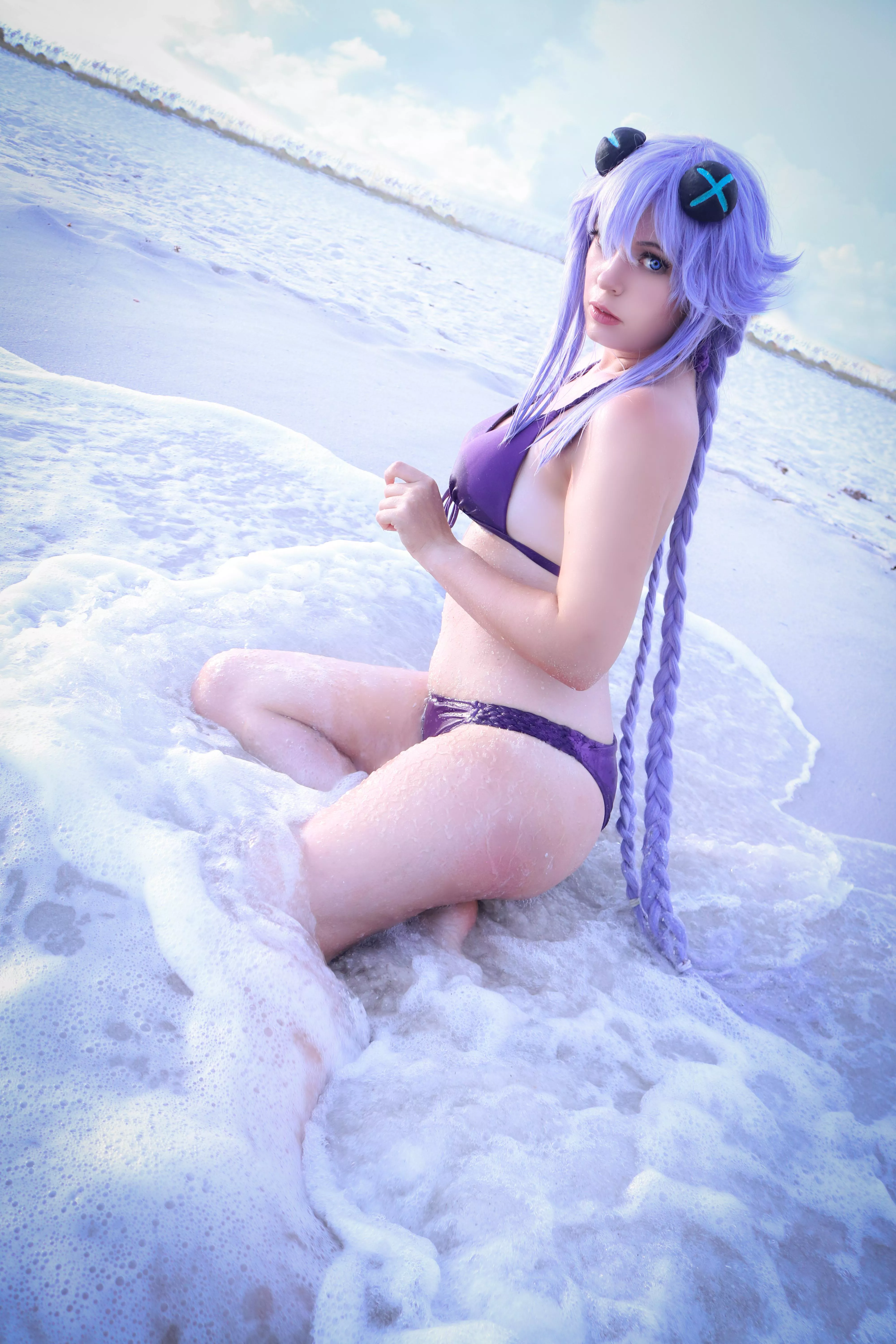 Do you want to meet Purple Heart at the beach? (By Lysande)