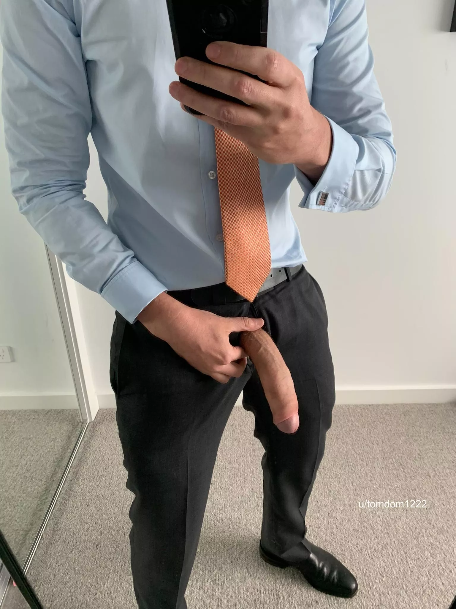 Does my Tie and Cock match?