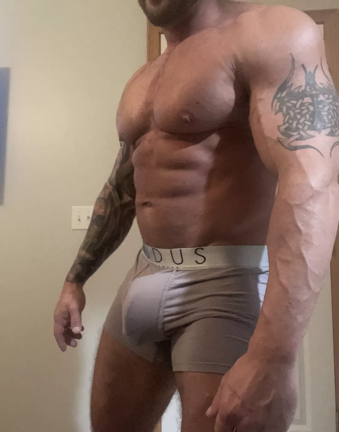 does the rest of me make my bulge look small?