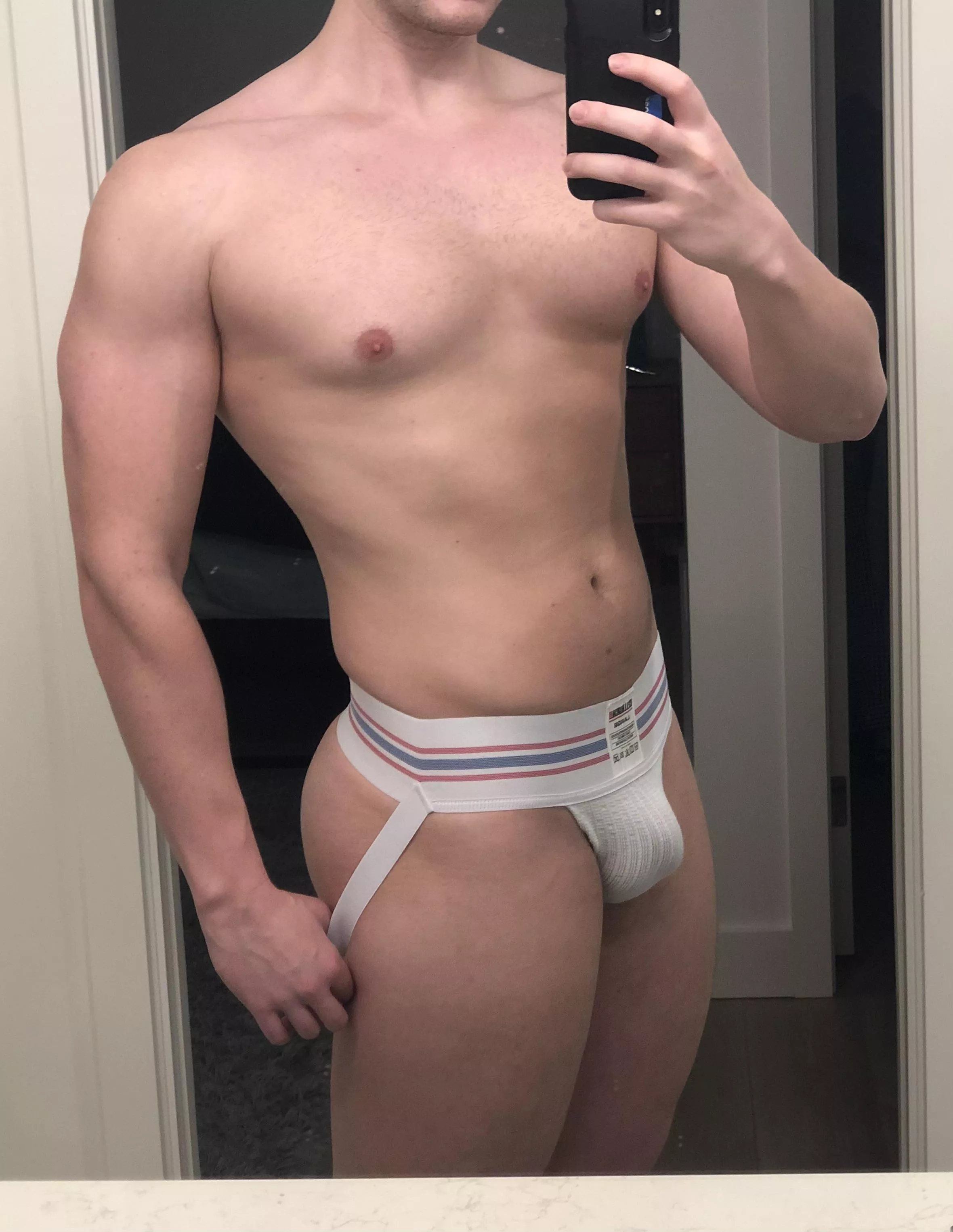 Does this jock make my butt look big?