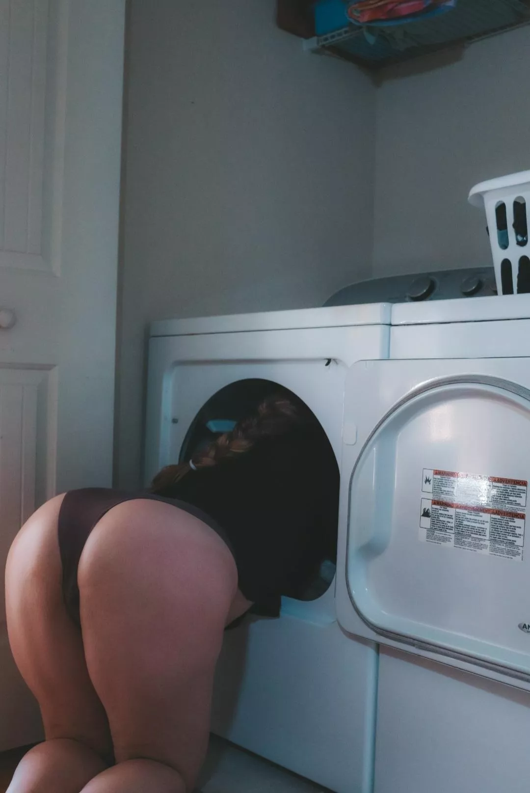 Doing my chores so Daddy let's me cum later ðŸ˜‡