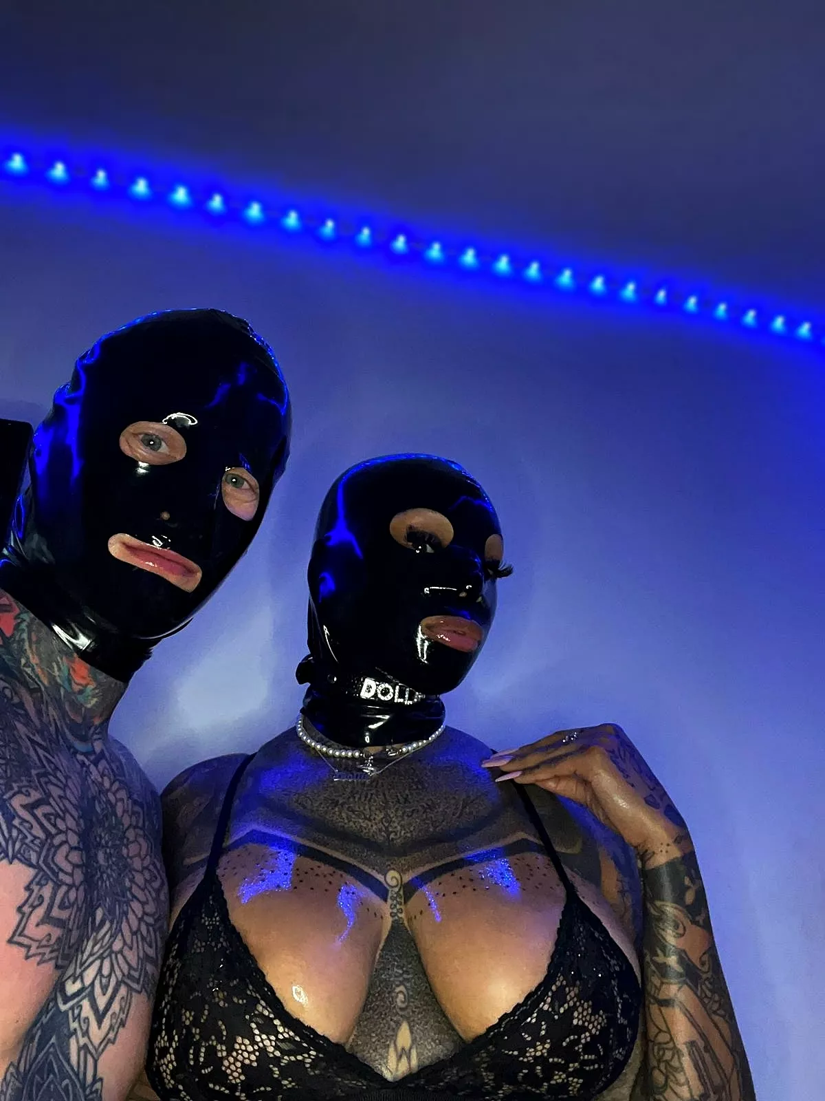 DOLLIE - THE NEW LATEX COUPLE IN TOWN