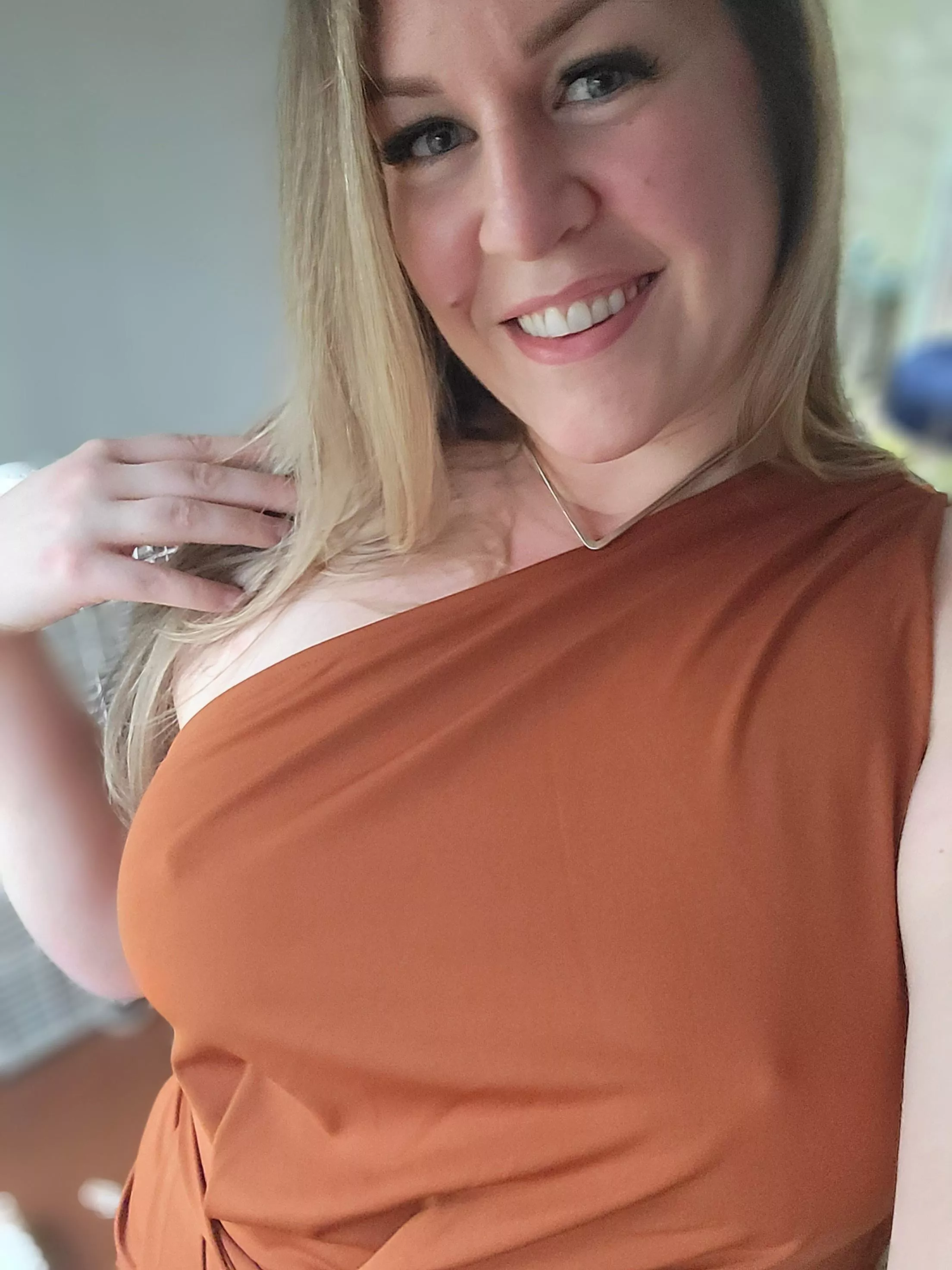 Dressed up and ready for dinner... think anyone will notice my nips?