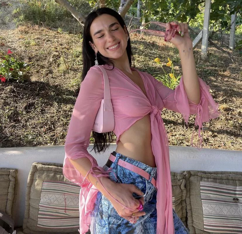 Dua Lipa has me so horny right now! Can any buds please drain me to her or Margot Robbie?