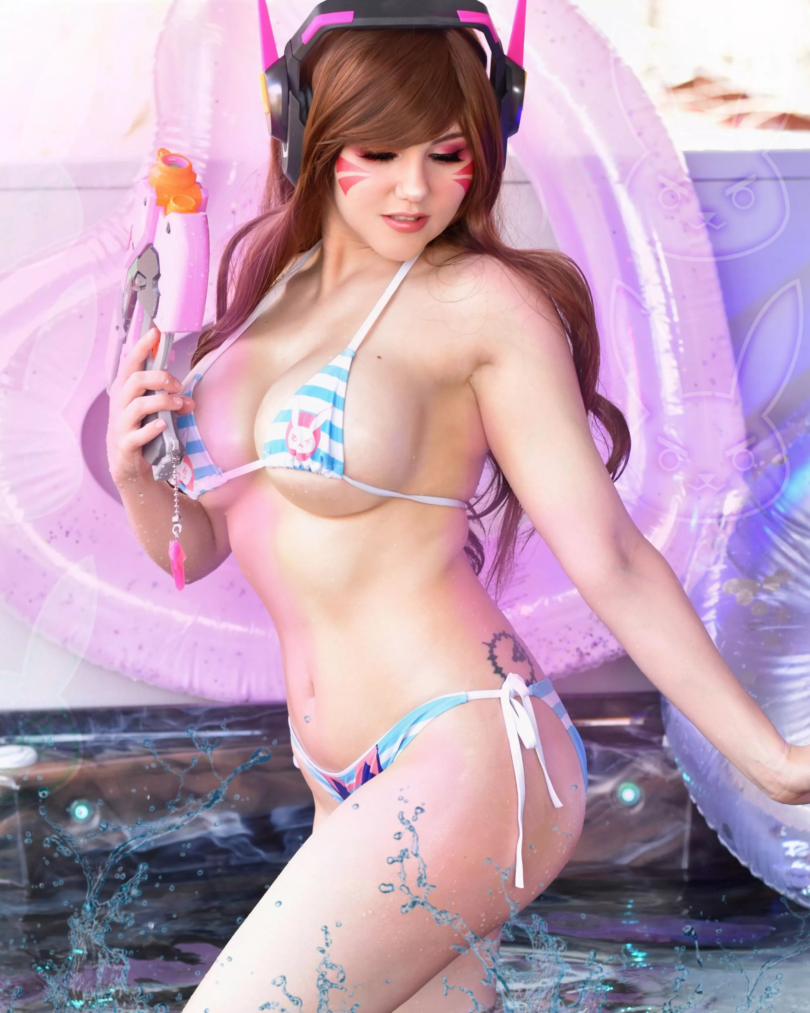 D.va Bikini! Overwatch Cosplay by kobaebeefboo