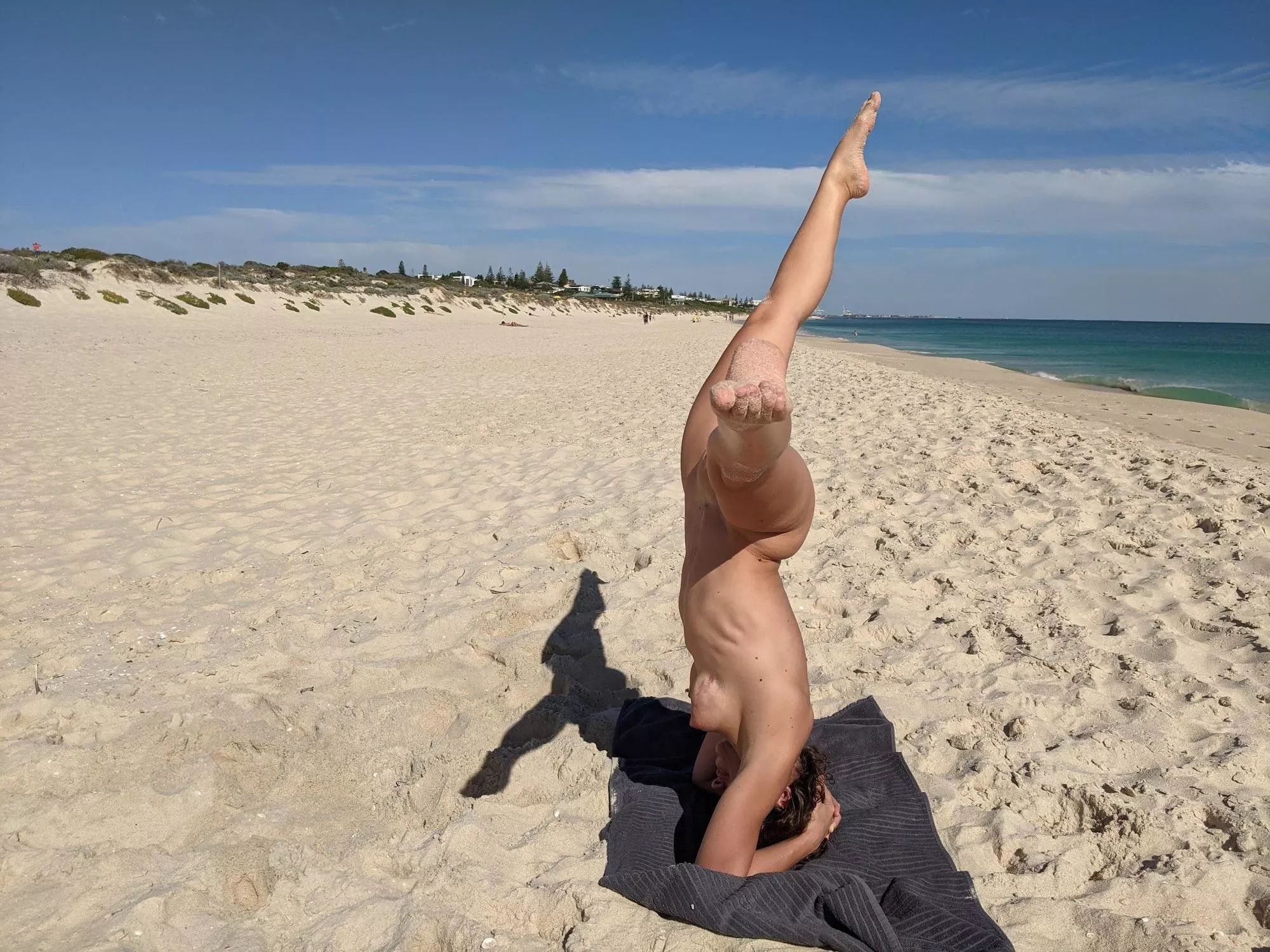 Elbow stand with splts at the beach!