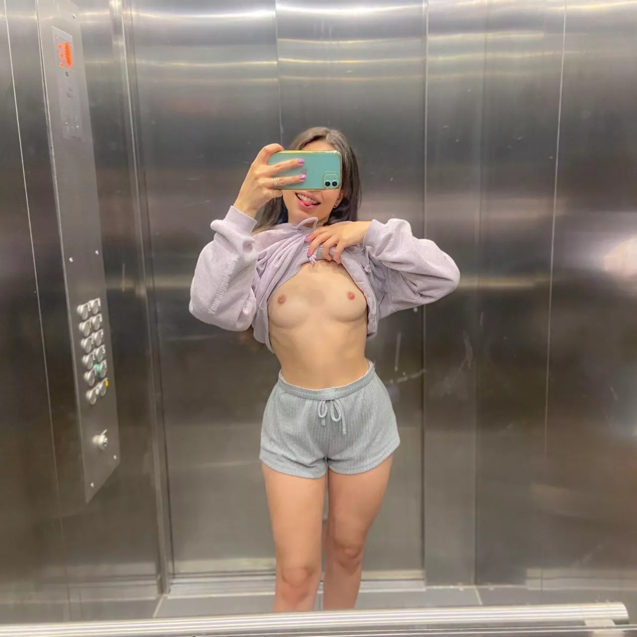 Elevator titties!