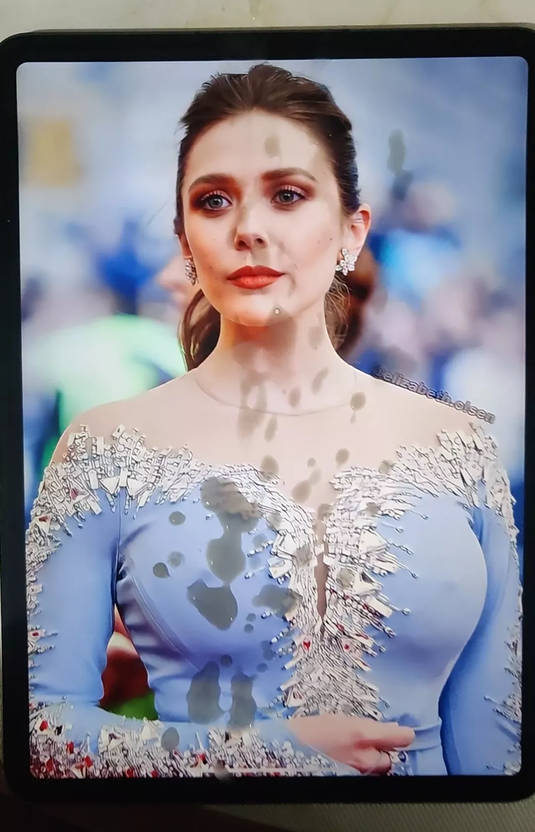 Elizabeth Olsen drained me💦💦