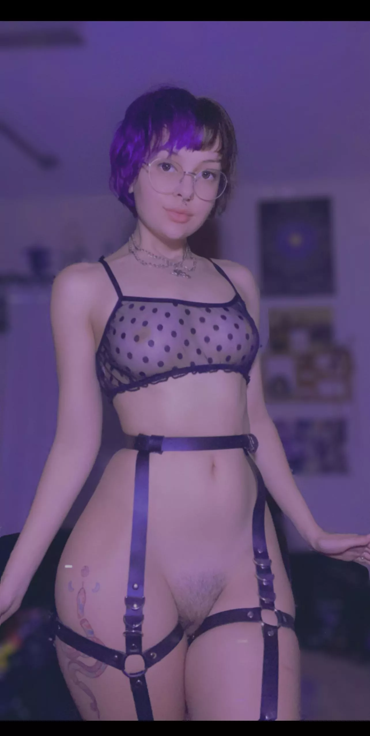 Emo cutie with huge hips