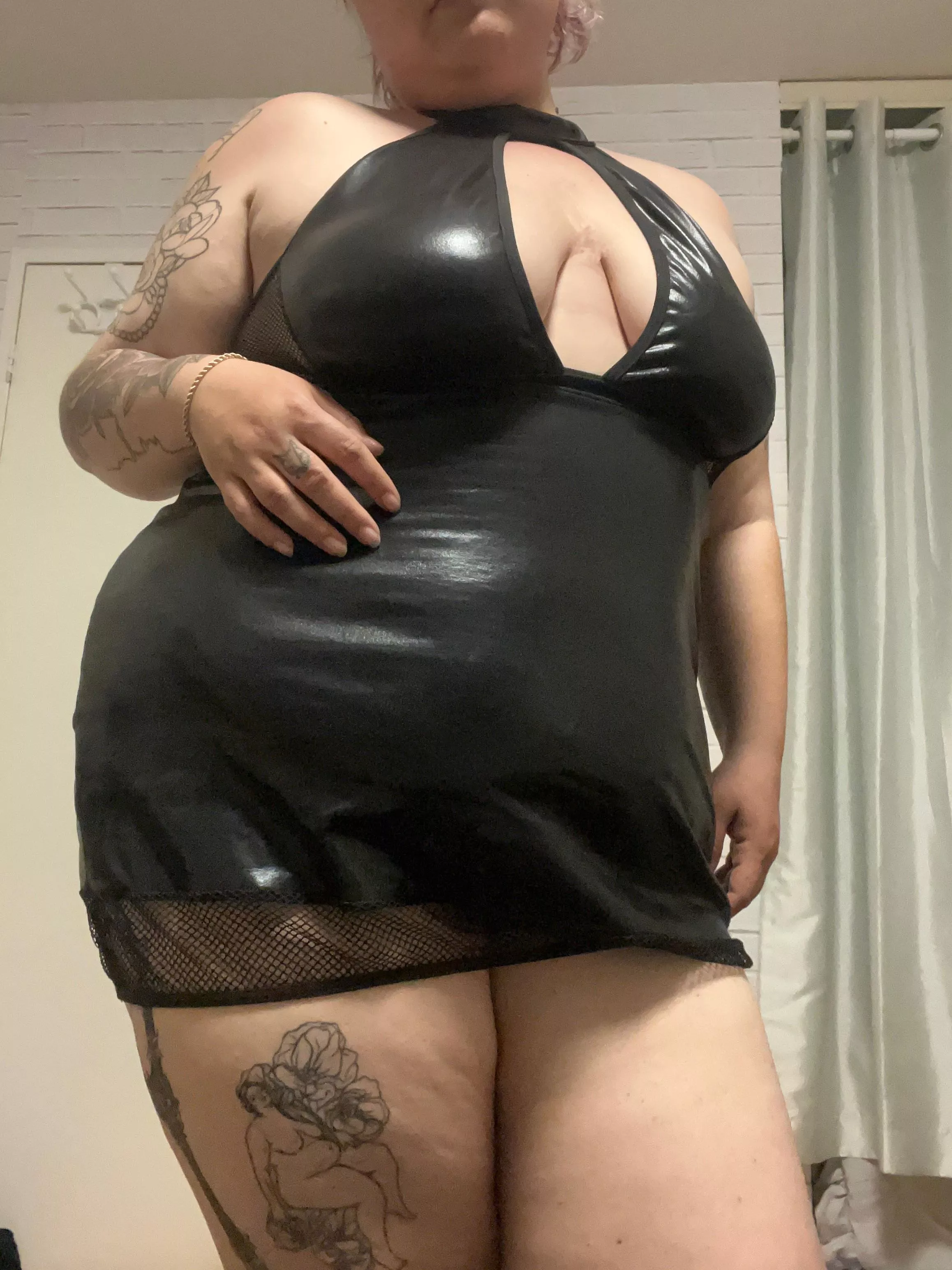 Even in a sexy outfit like this, theyâ€™re still saggy ðŸ¥µðŸ–¤