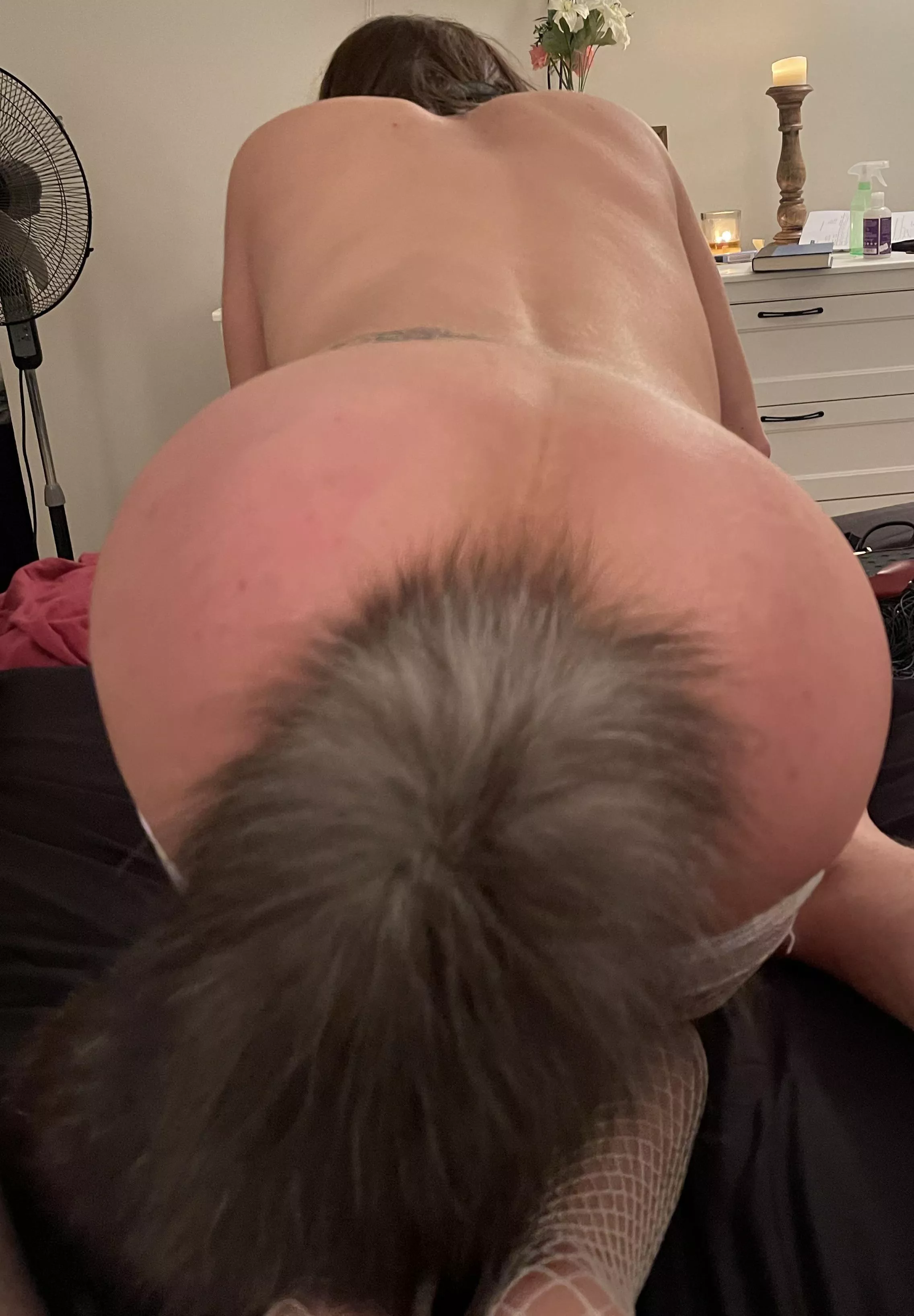 [f] Babygirlâ€™s first tail and her delicious red ass!