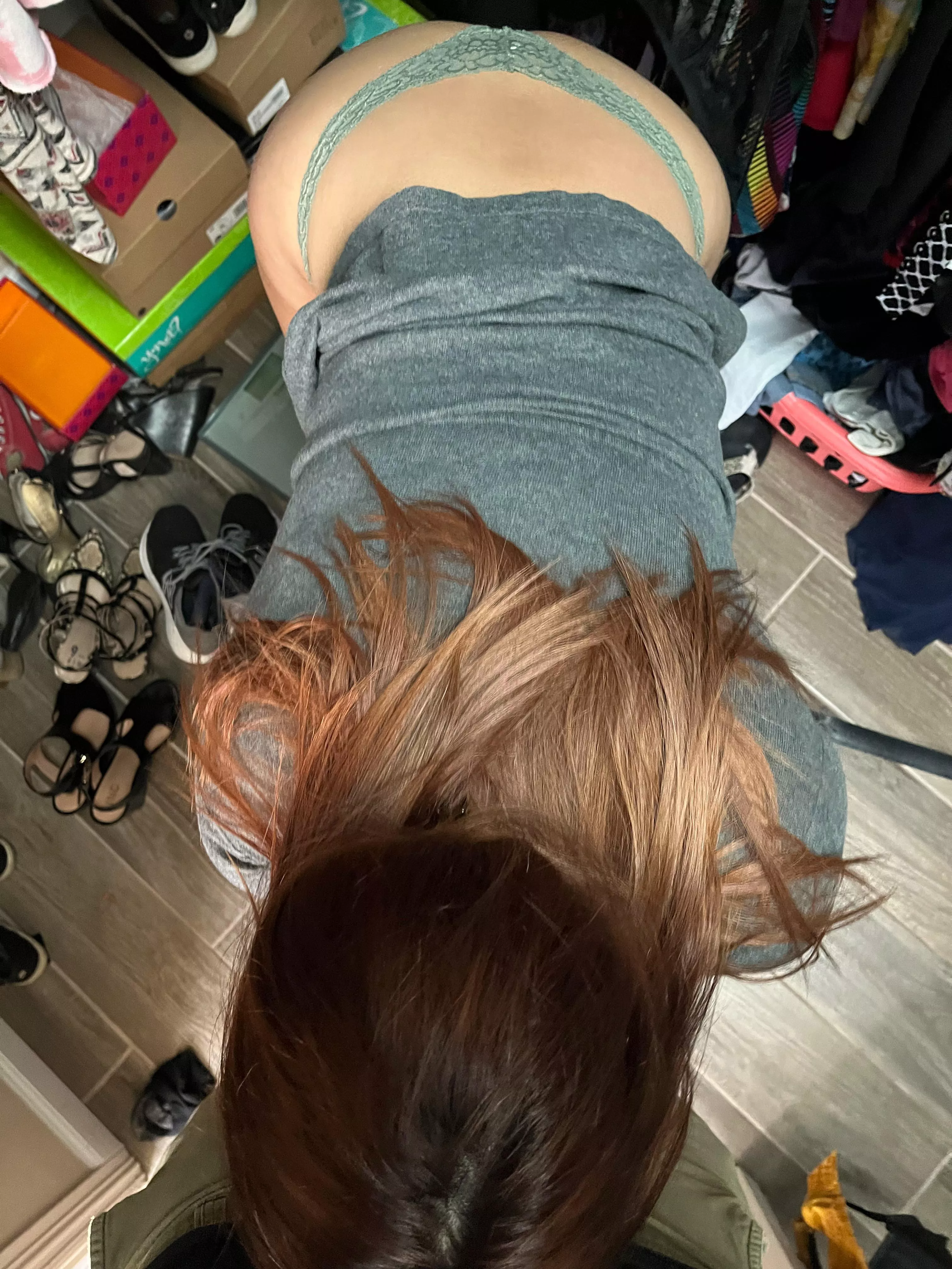 (F) giving some head in the closet ðŸ˜ˆ whatever daddy wants ;)