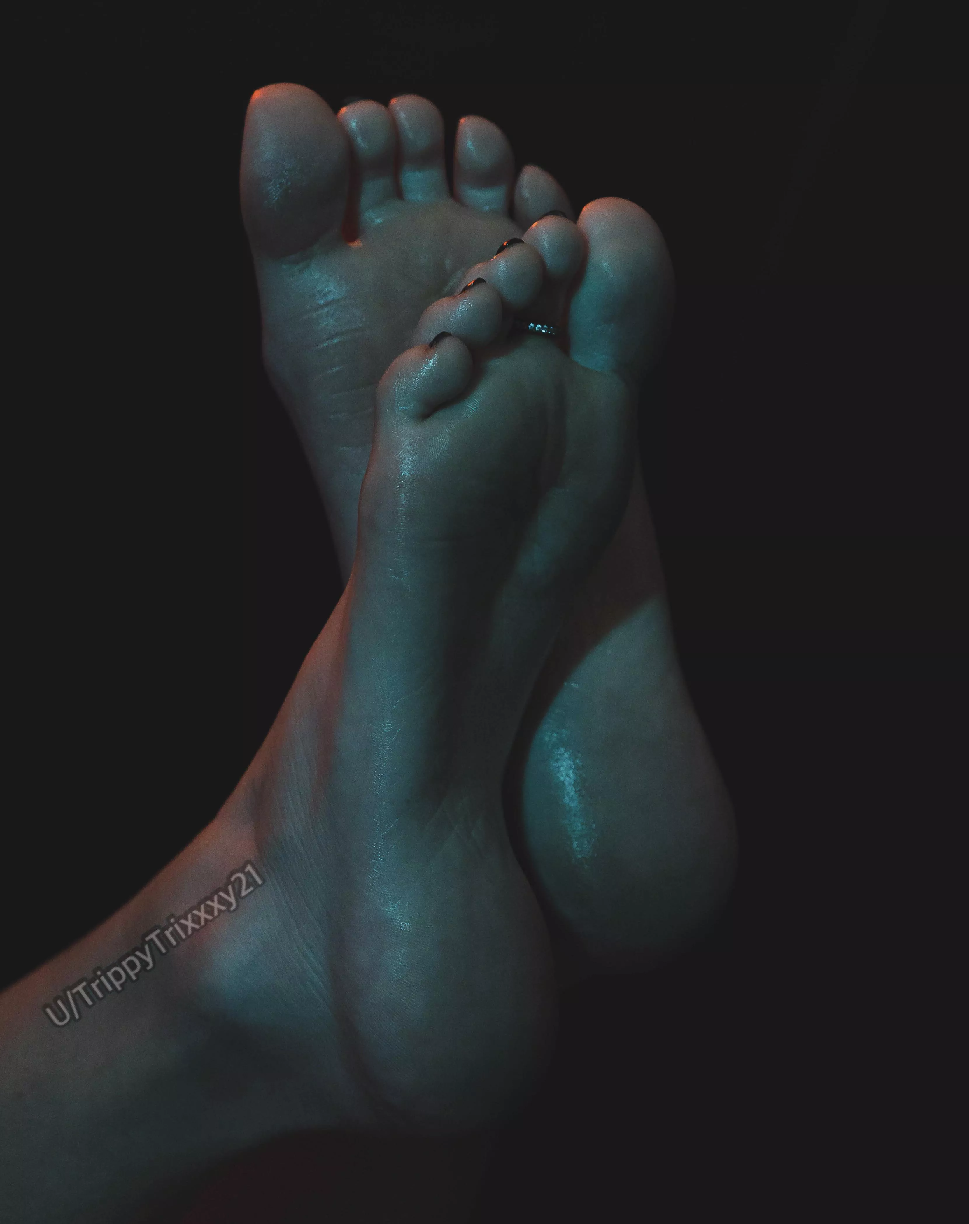 [f] I give the best footjobs.