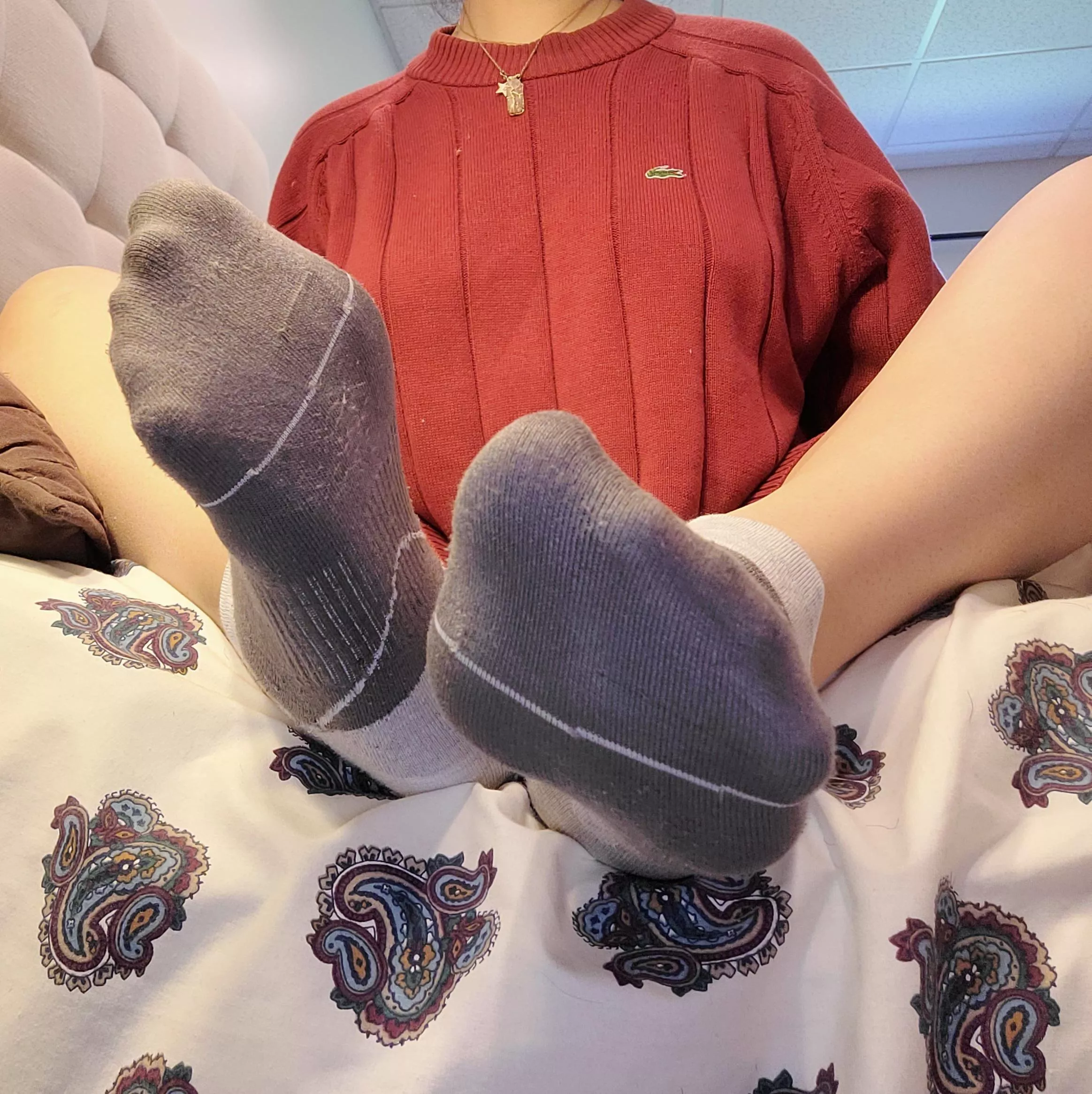 [f] I usually keep my ankle socks white, but... what do we think about the grey?