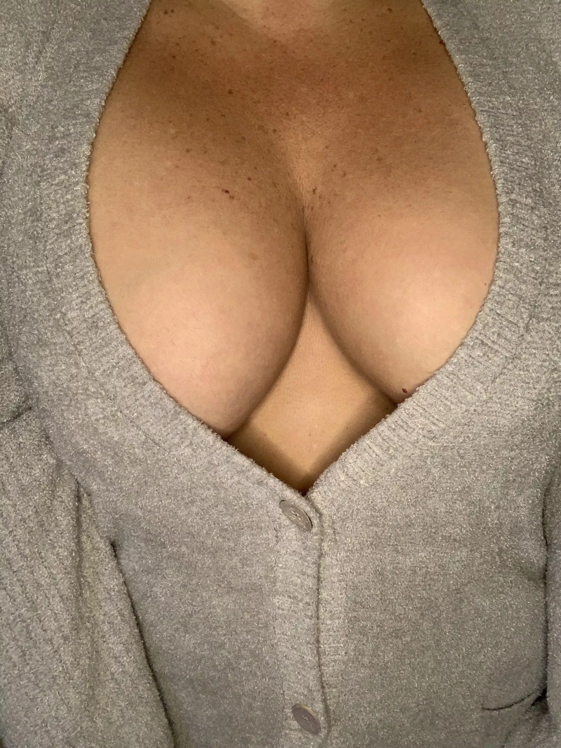 [F] Let’s go somewhere hottt….