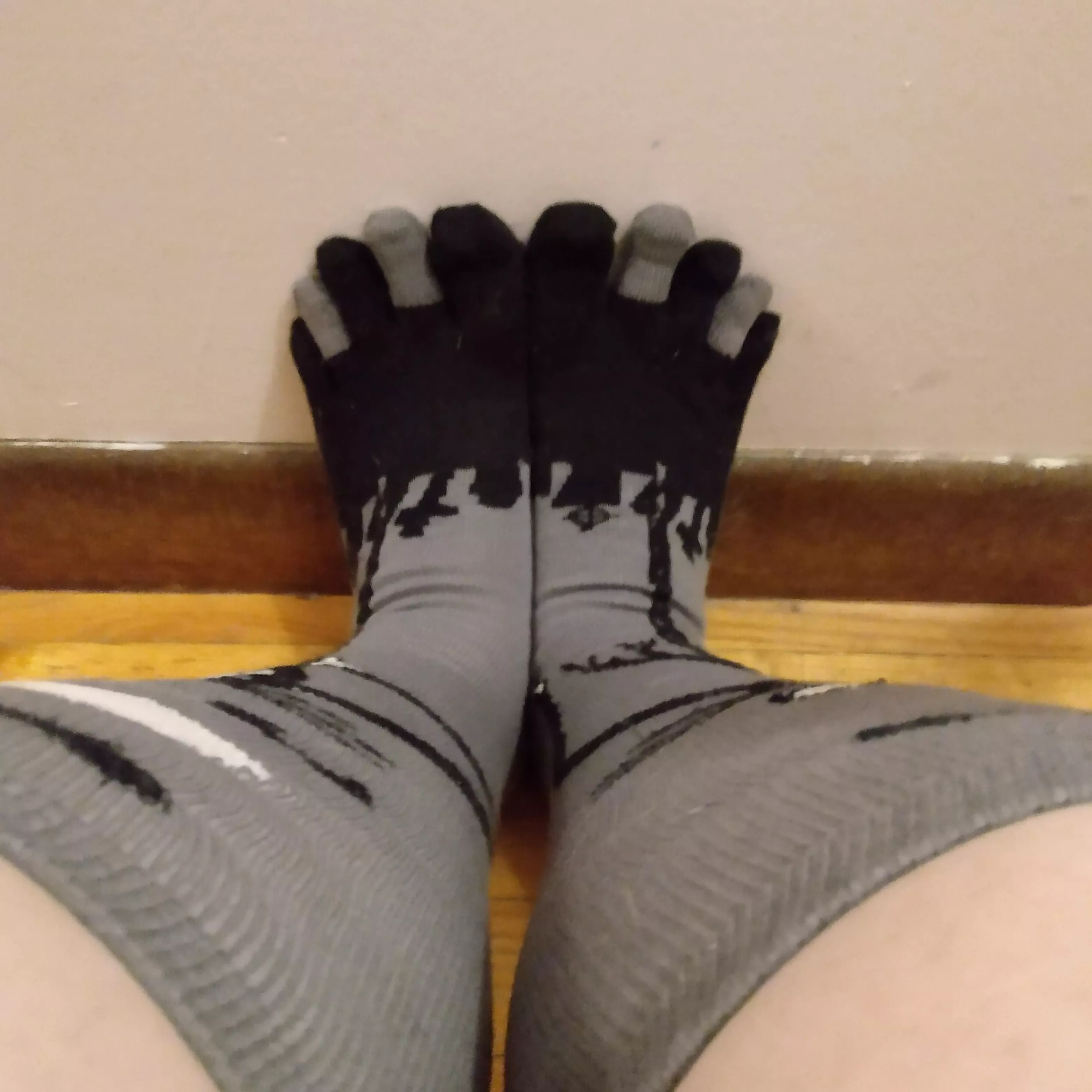 [F] Spooky socks? Spooky socks. 🦇