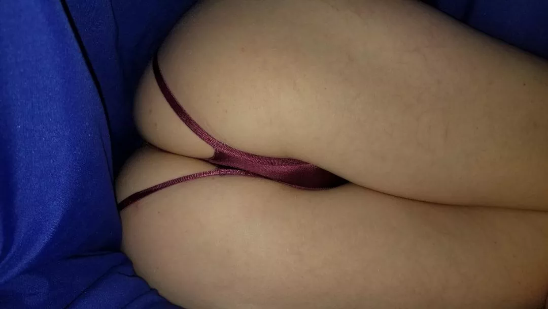 [f] Who wants to join me under the covers?