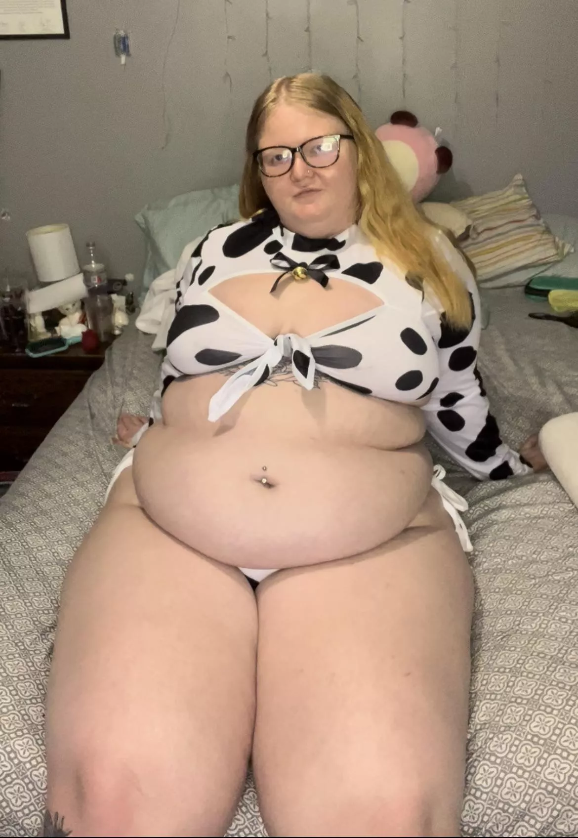 Fat cow ready to be used😘