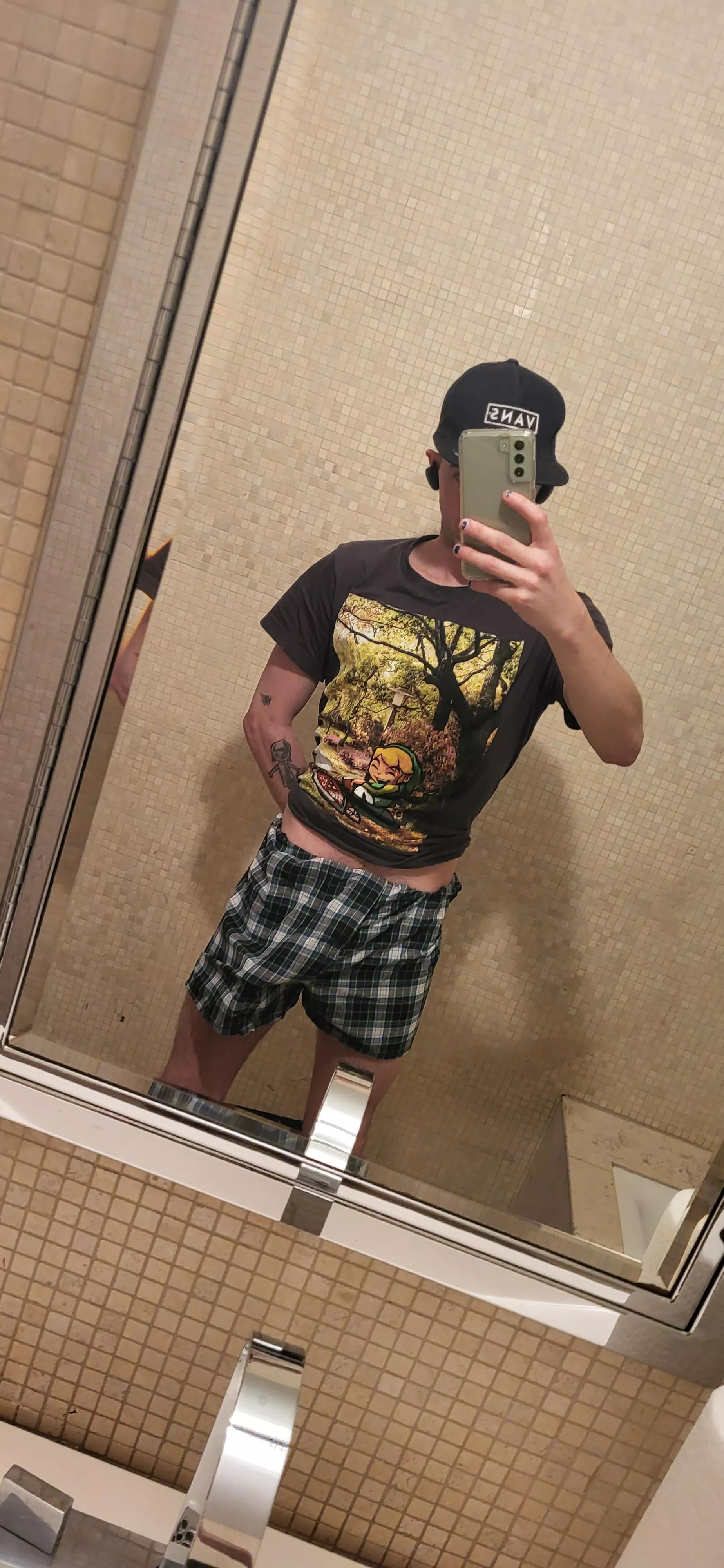 Favorite green boxers, favorite tshirt. Reveal in profile