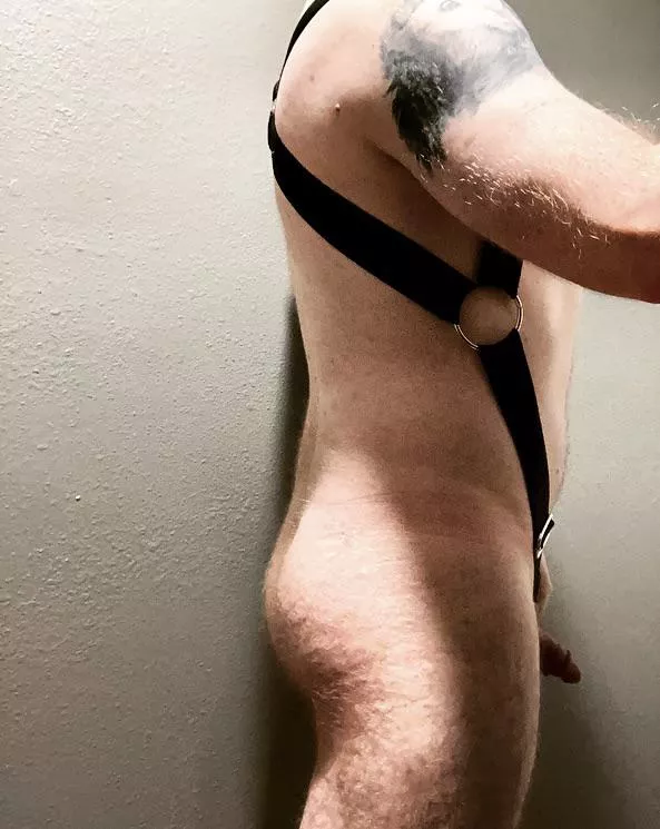 Feelin’ hot in my cock ring harness.