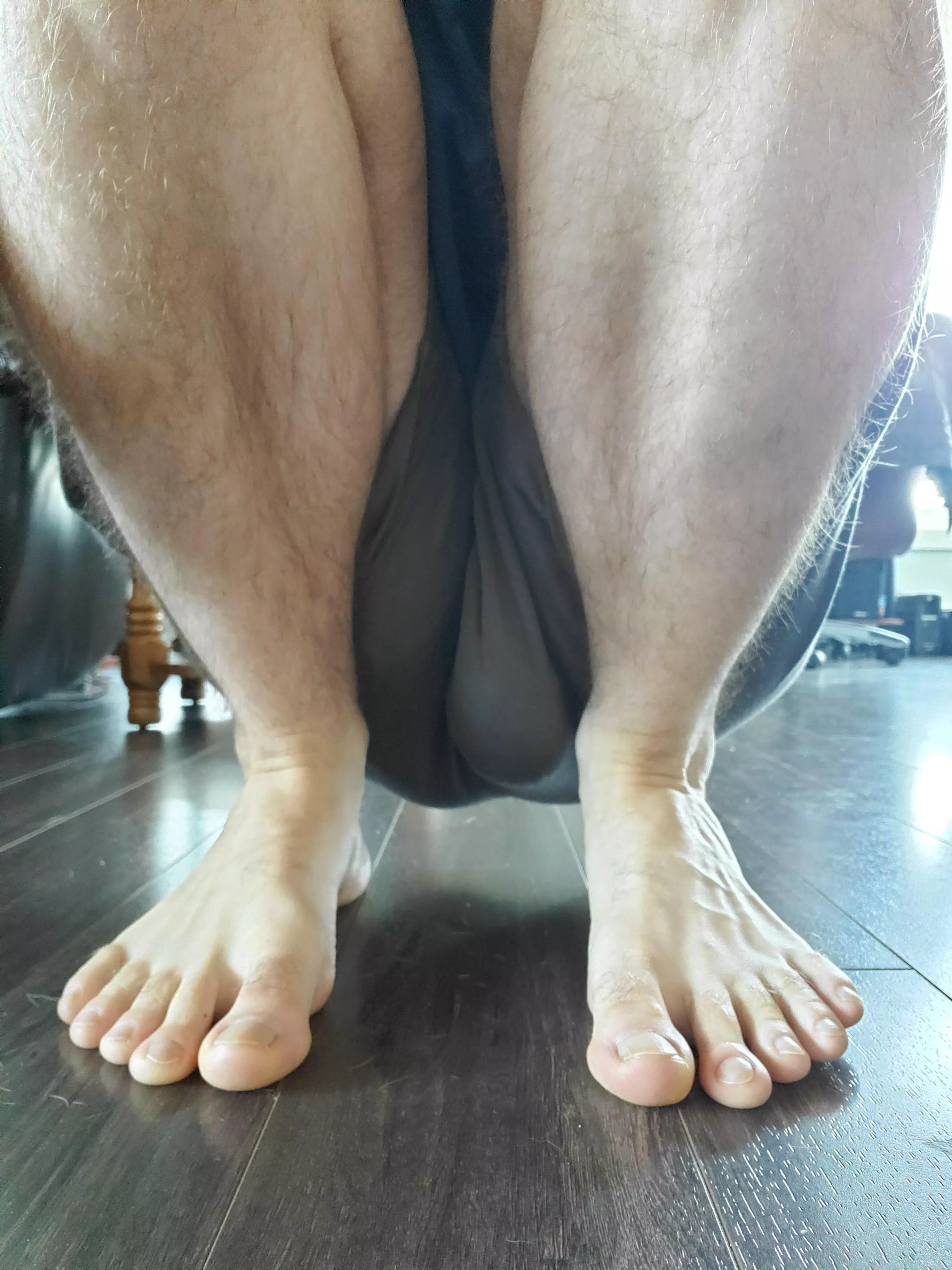 Feet adn bulge