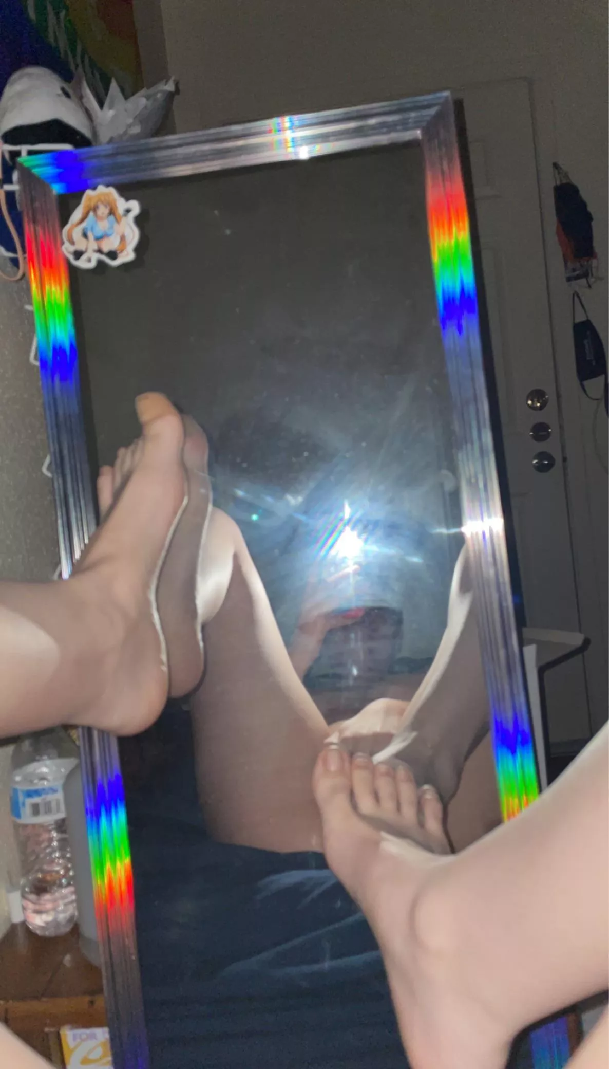 felt like showing off my feet 🥳💗