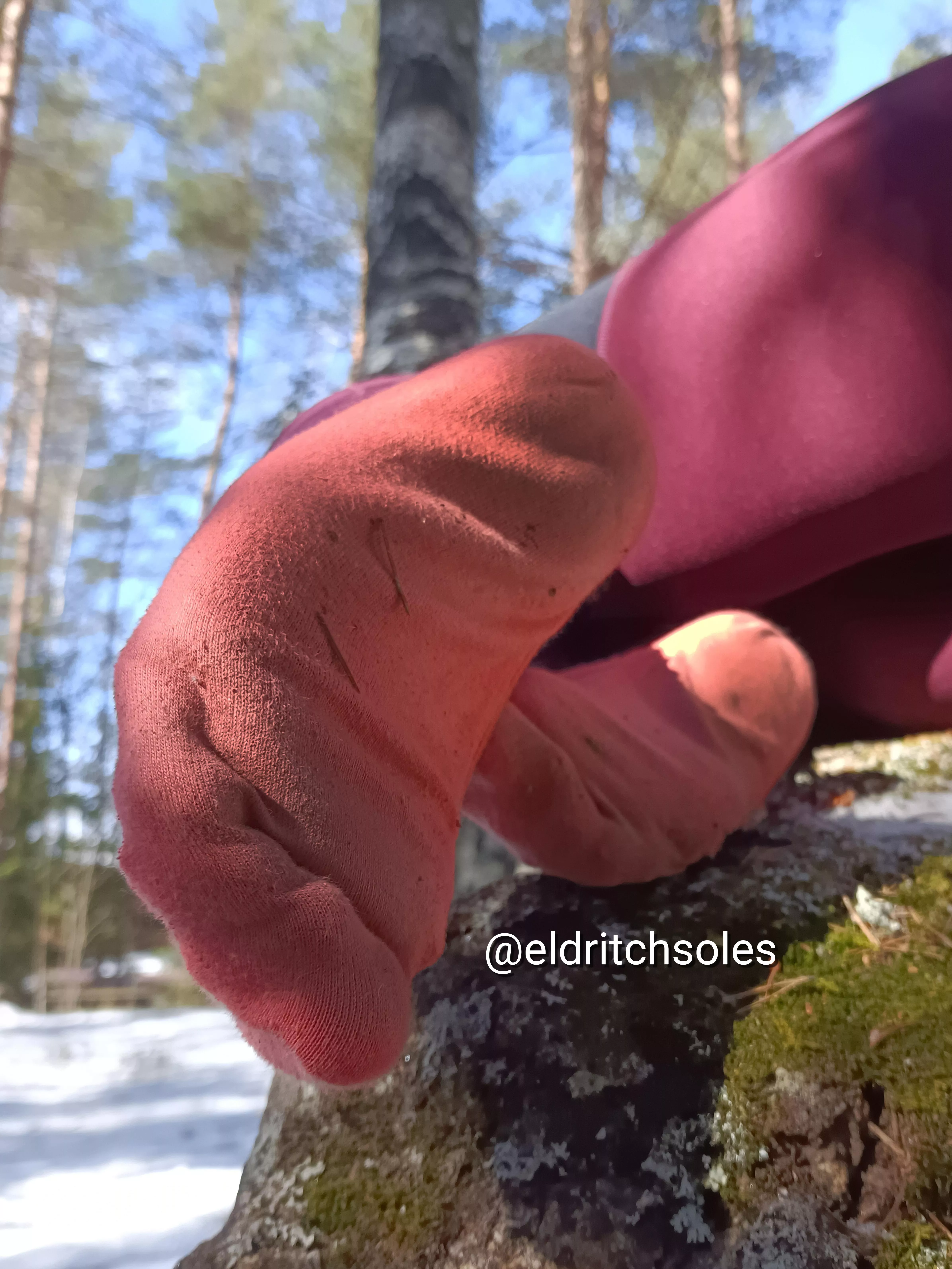 [female] My footwear for today's nature walk wasn't the warmest choice.