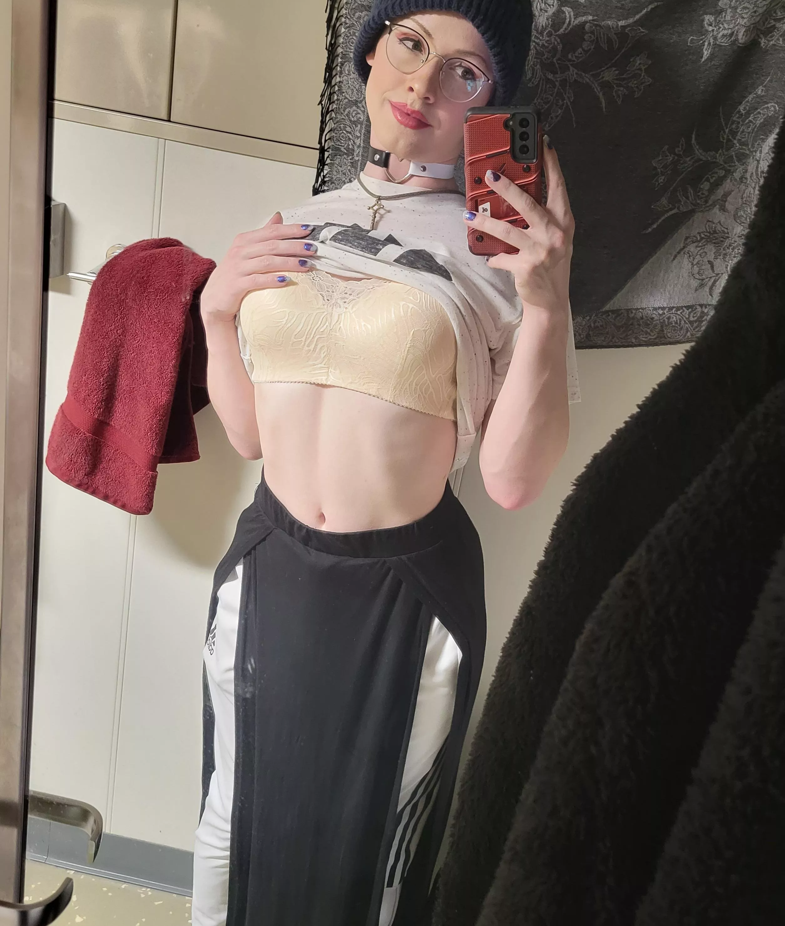 Femboy Friday~ wishing you only the b̶r̶e̶a̶s̶t̶ best ^-^