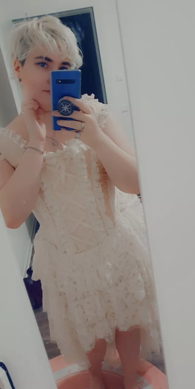 Femboy in DressðŸ¤