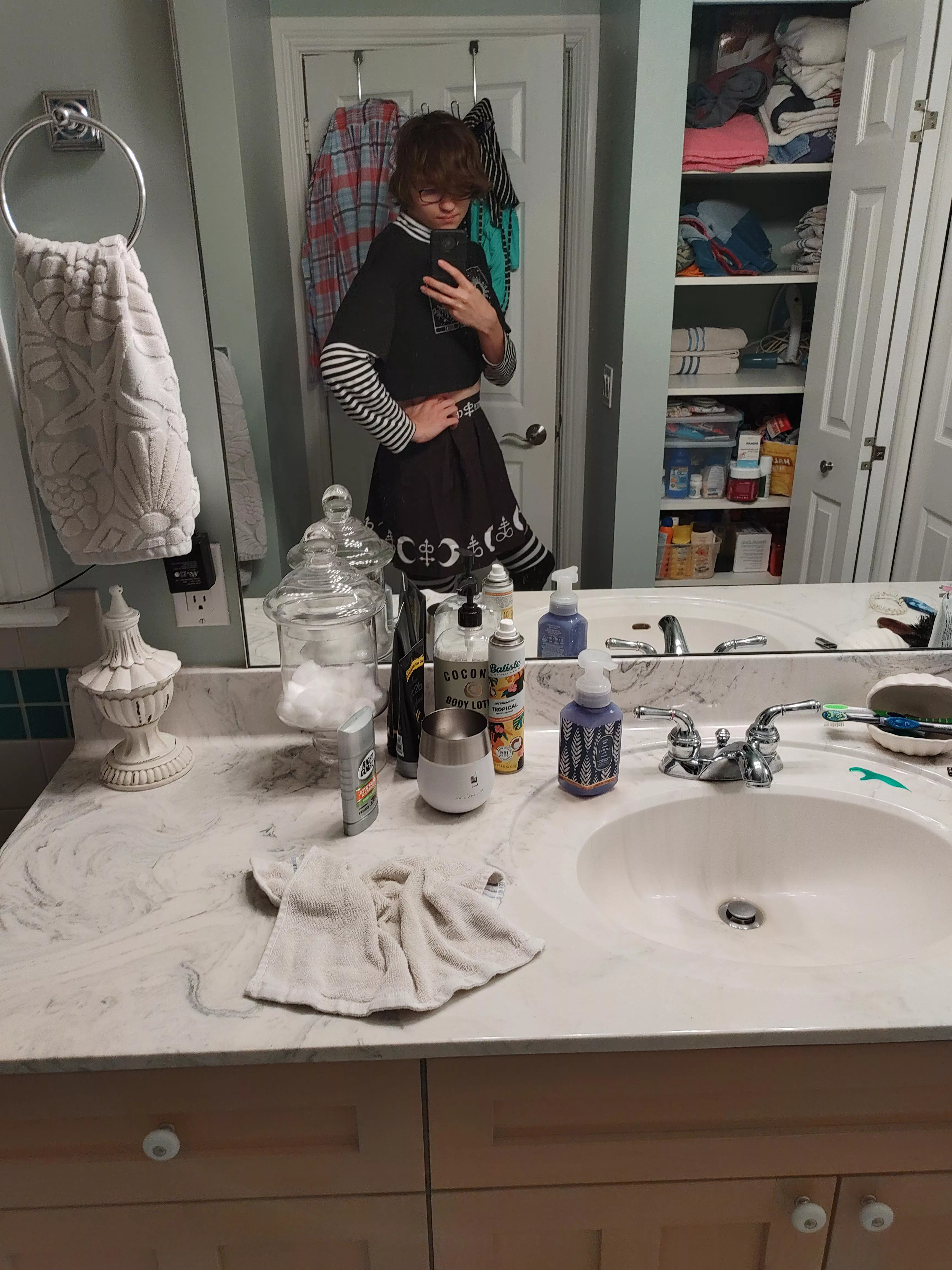 Finally got a croptop, and a new skirt to go with it!