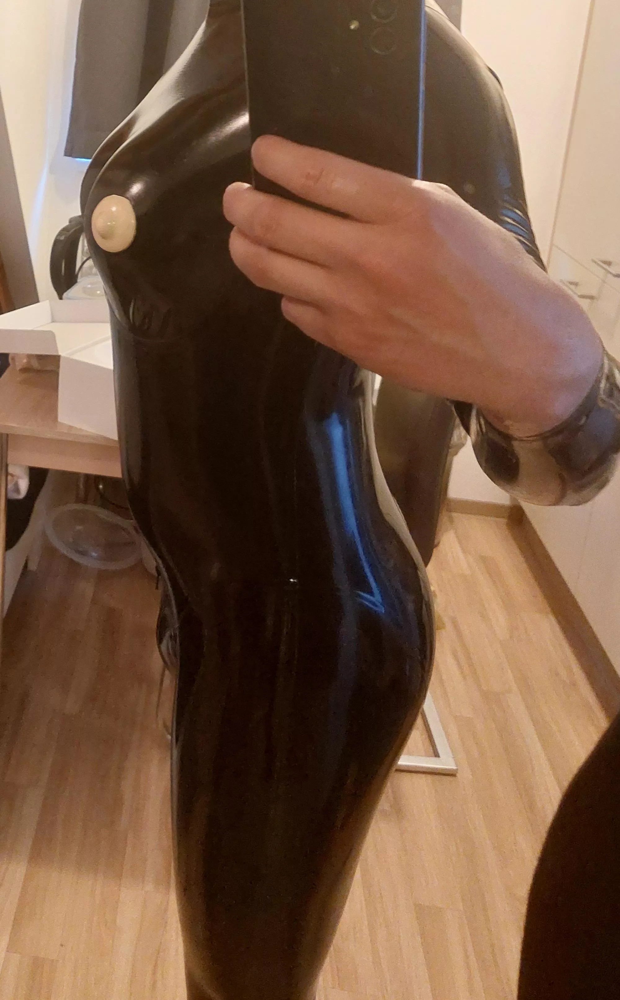 Finally got my rubberdoll suit!!