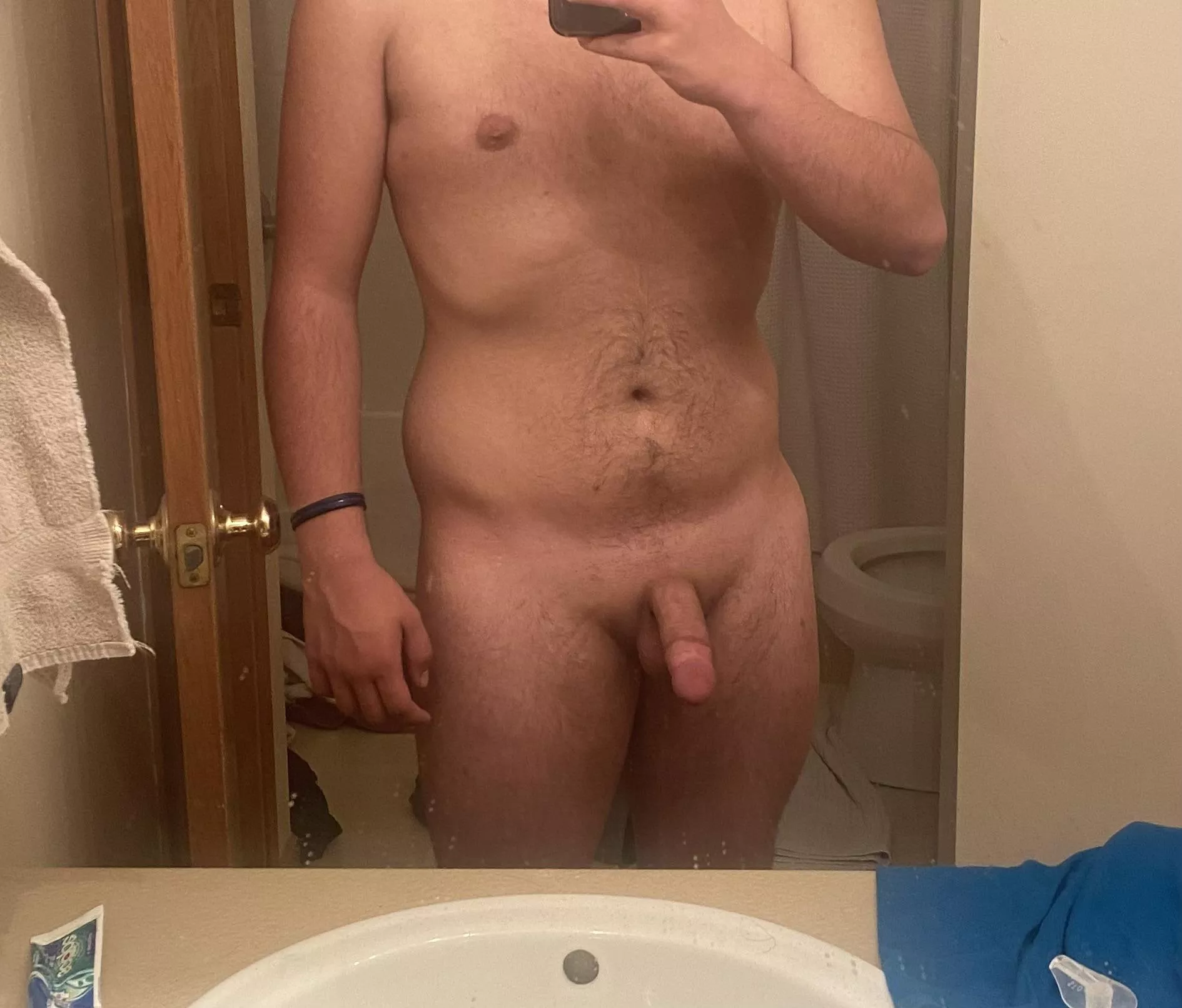 First post here, what yâ€™all think 21, 5â€™10â€, 200lbs