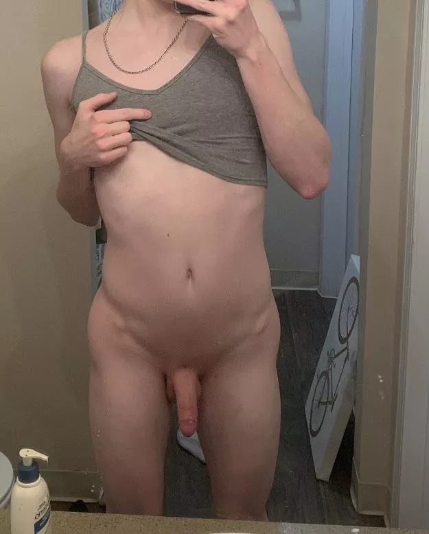 first post, how’s my body look? 🥺