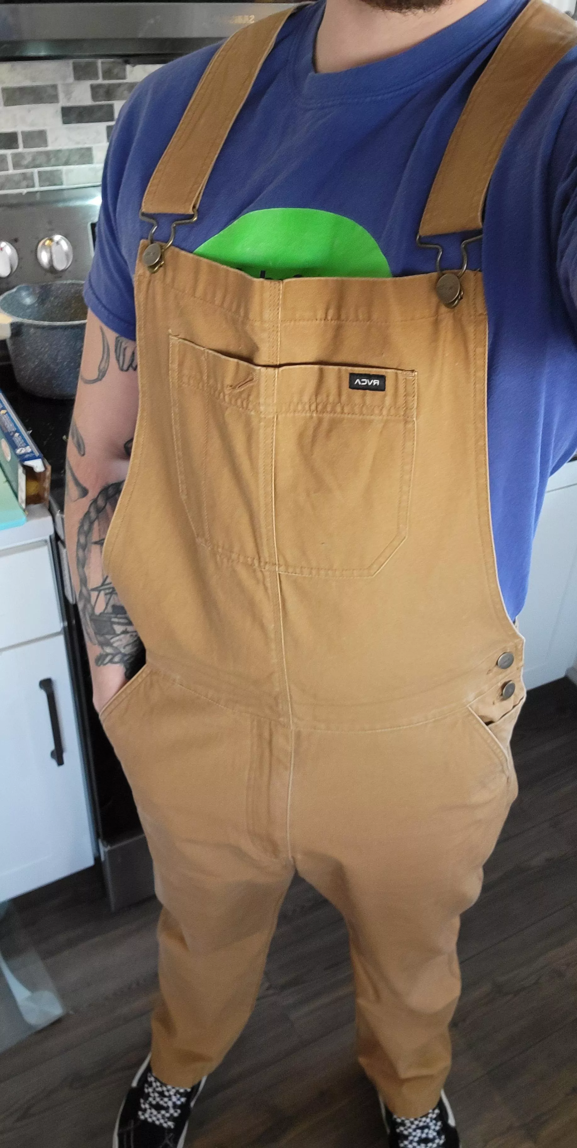 First time actually wearing my new overalls, heading out to run some errands while padded