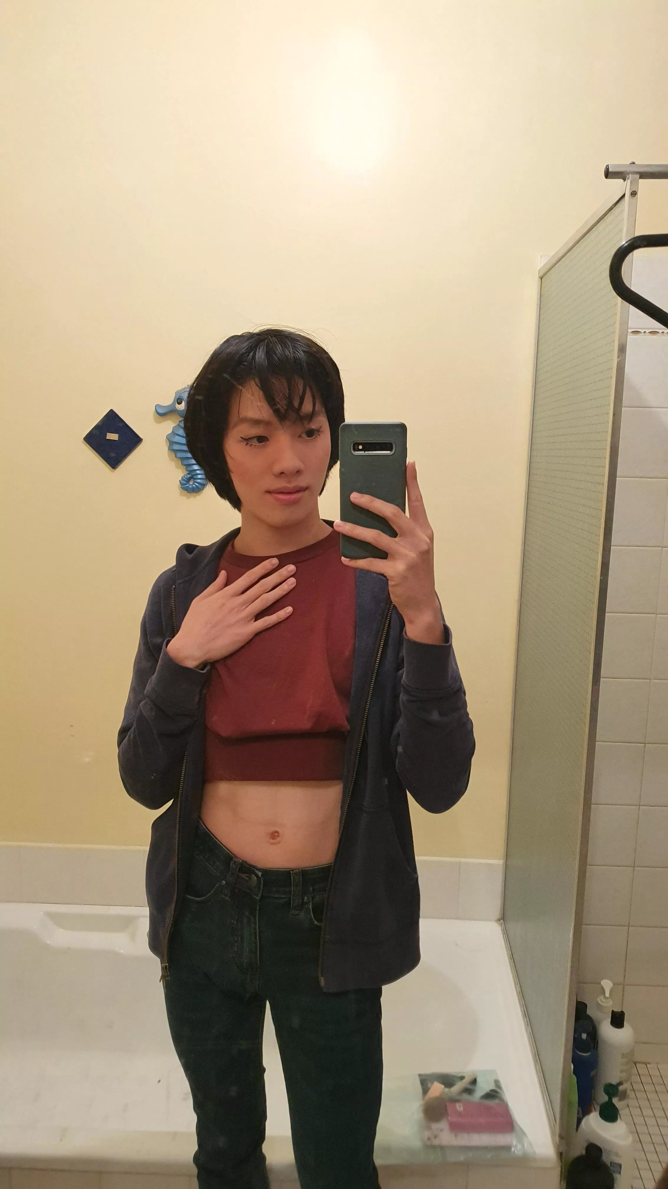 First time going out in a crop top :3