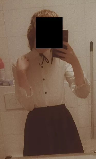 First time posting and being open about this to the world! Blurred face cus I hate mine and have 0 confidence :( please don't judge too hard :(