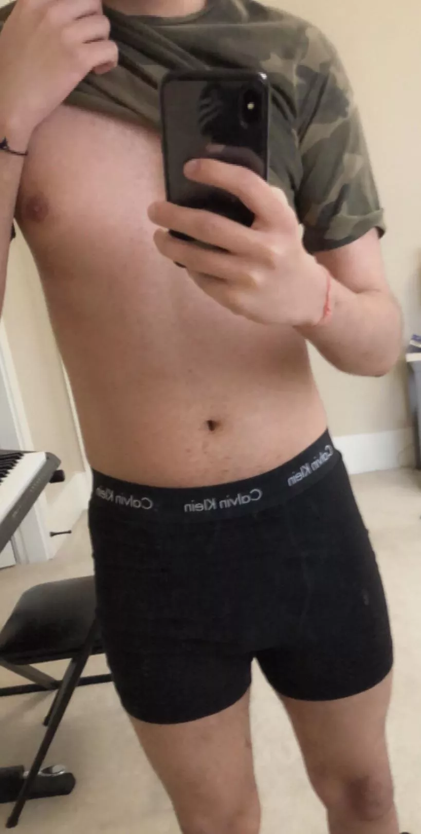 Fit top feeling bored so looking for some cute twinks or fit jocks to use ;) hmu