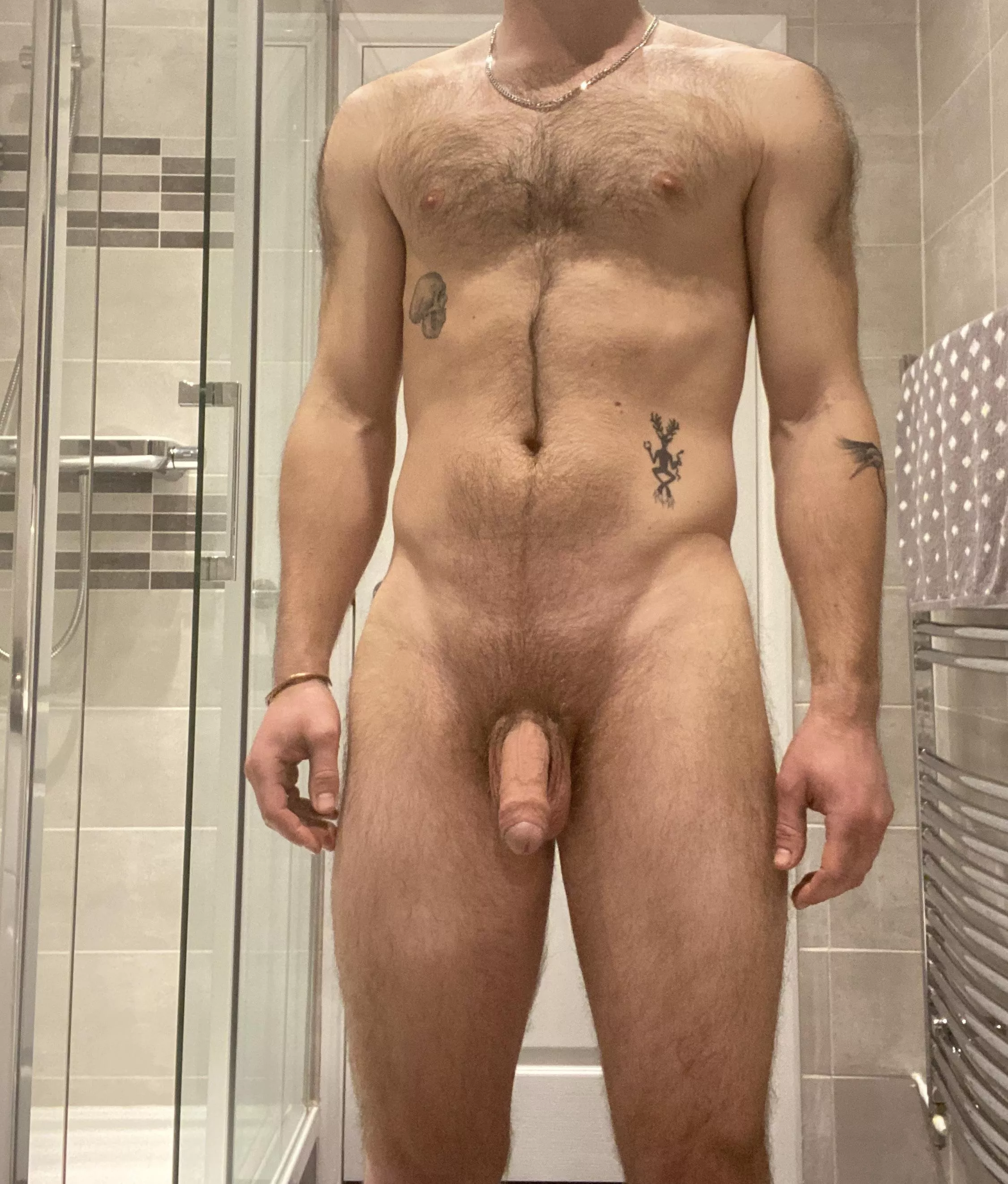 (Forgot deets): 5'11, 183lbs. Been drinking a lot lately, a bit ashamed of the toll it's taken on me bod 🥲