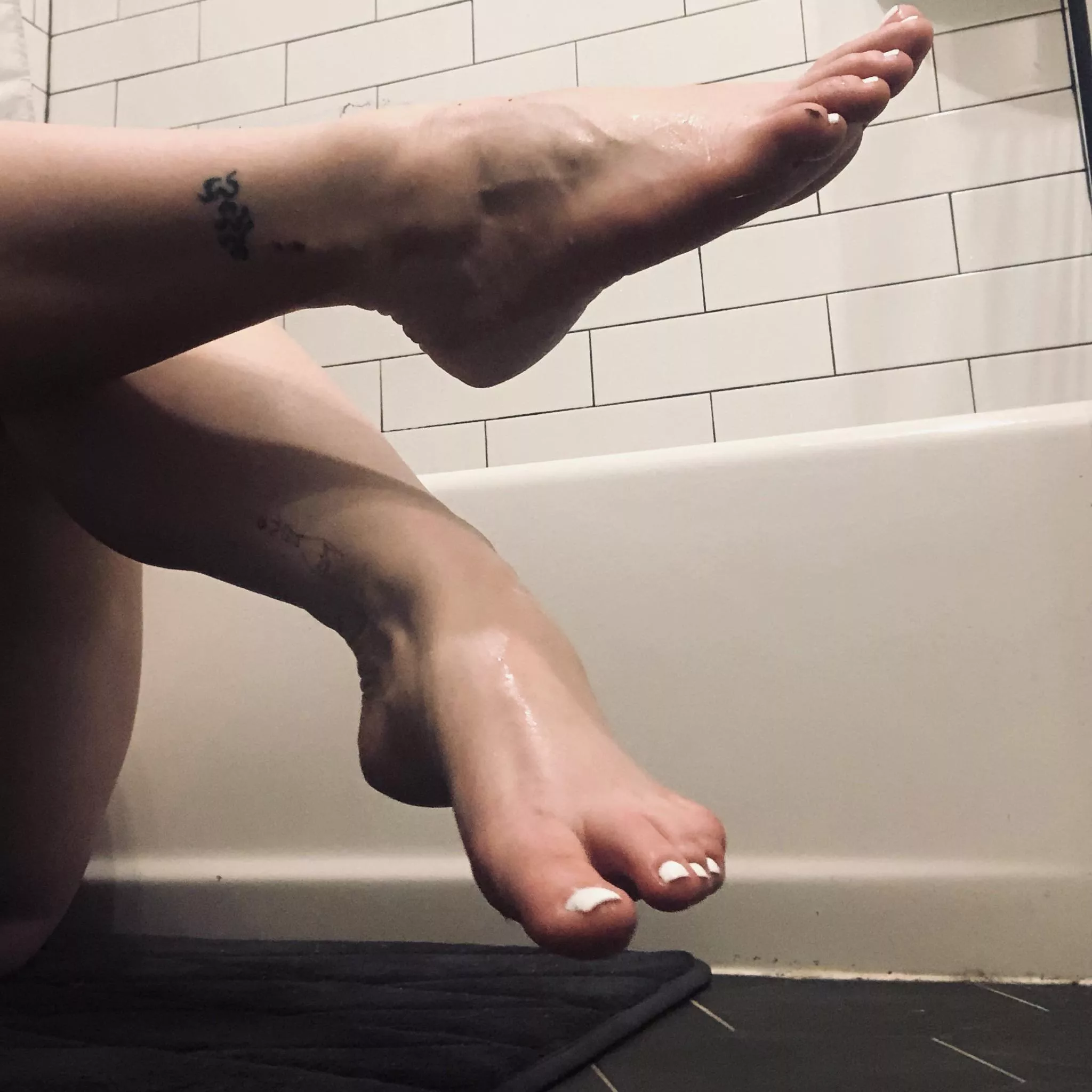 Freshly painted for your enjoyment ;) DMs open