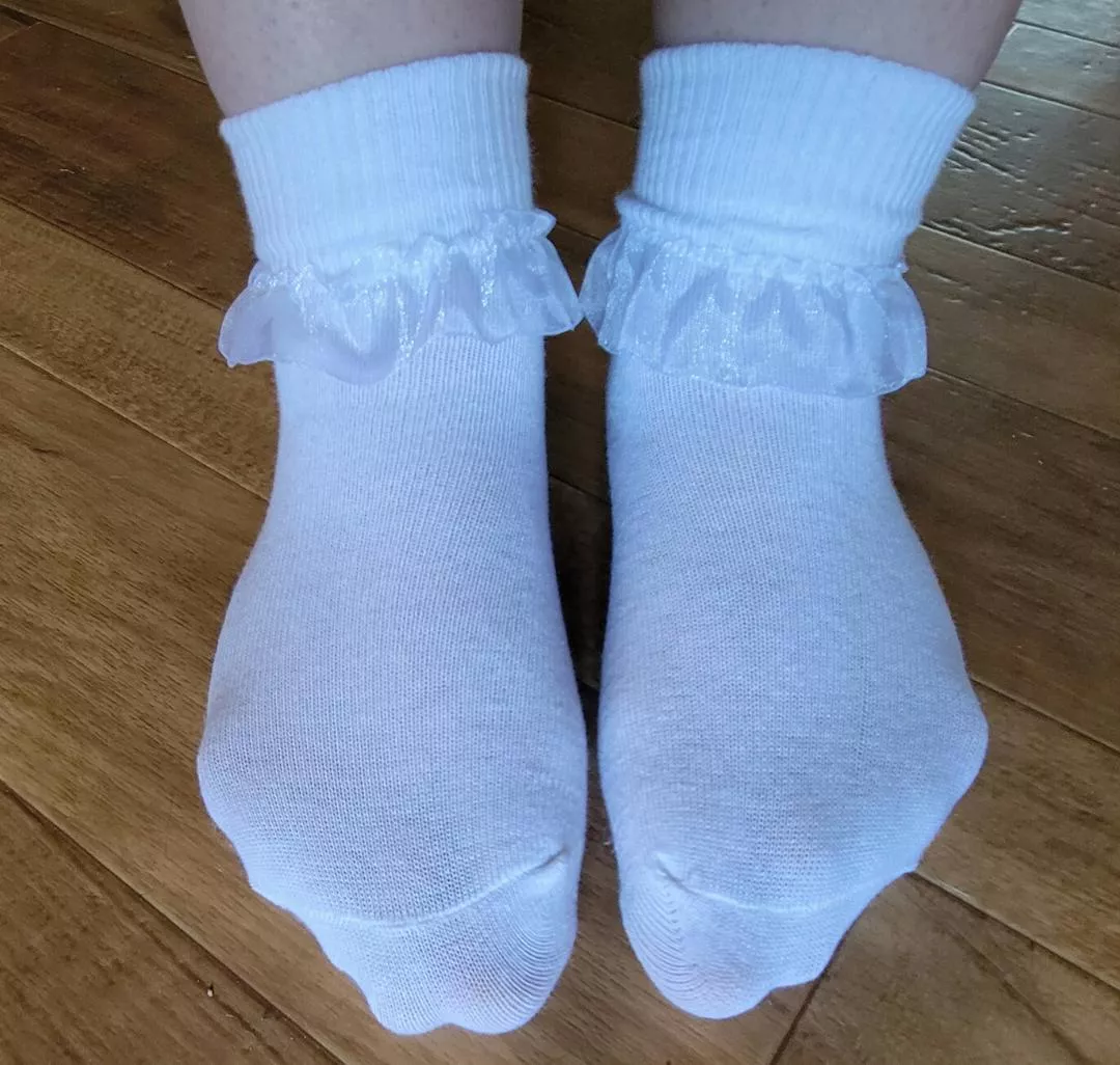 Frilly Worn Used Socks