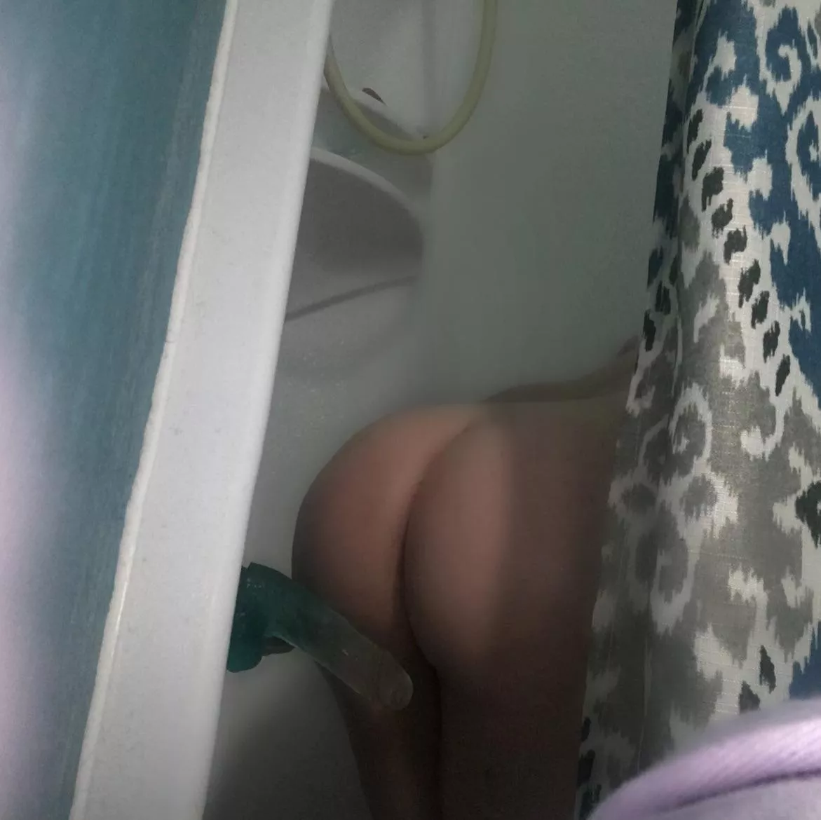 fun in the shower [F21]